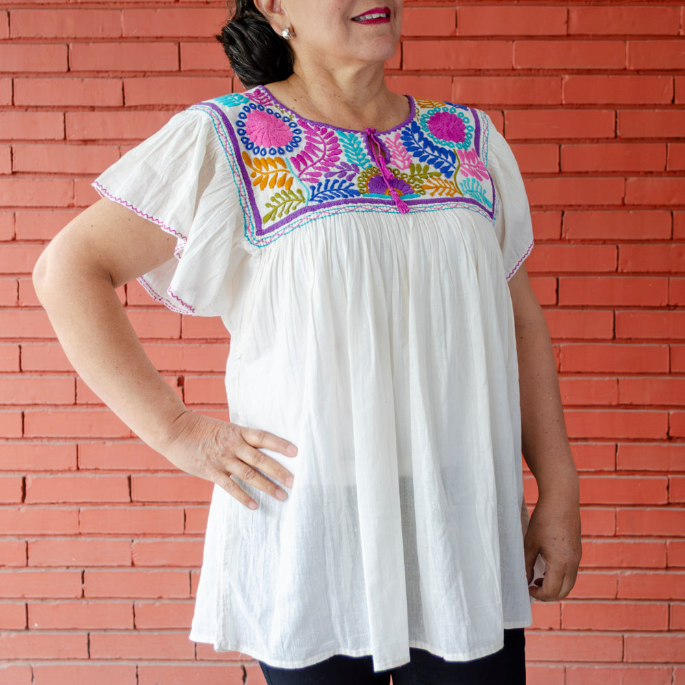 Carranza Short Sleeve and Eyelet Embroidered Blouse | Lolo Mercadito