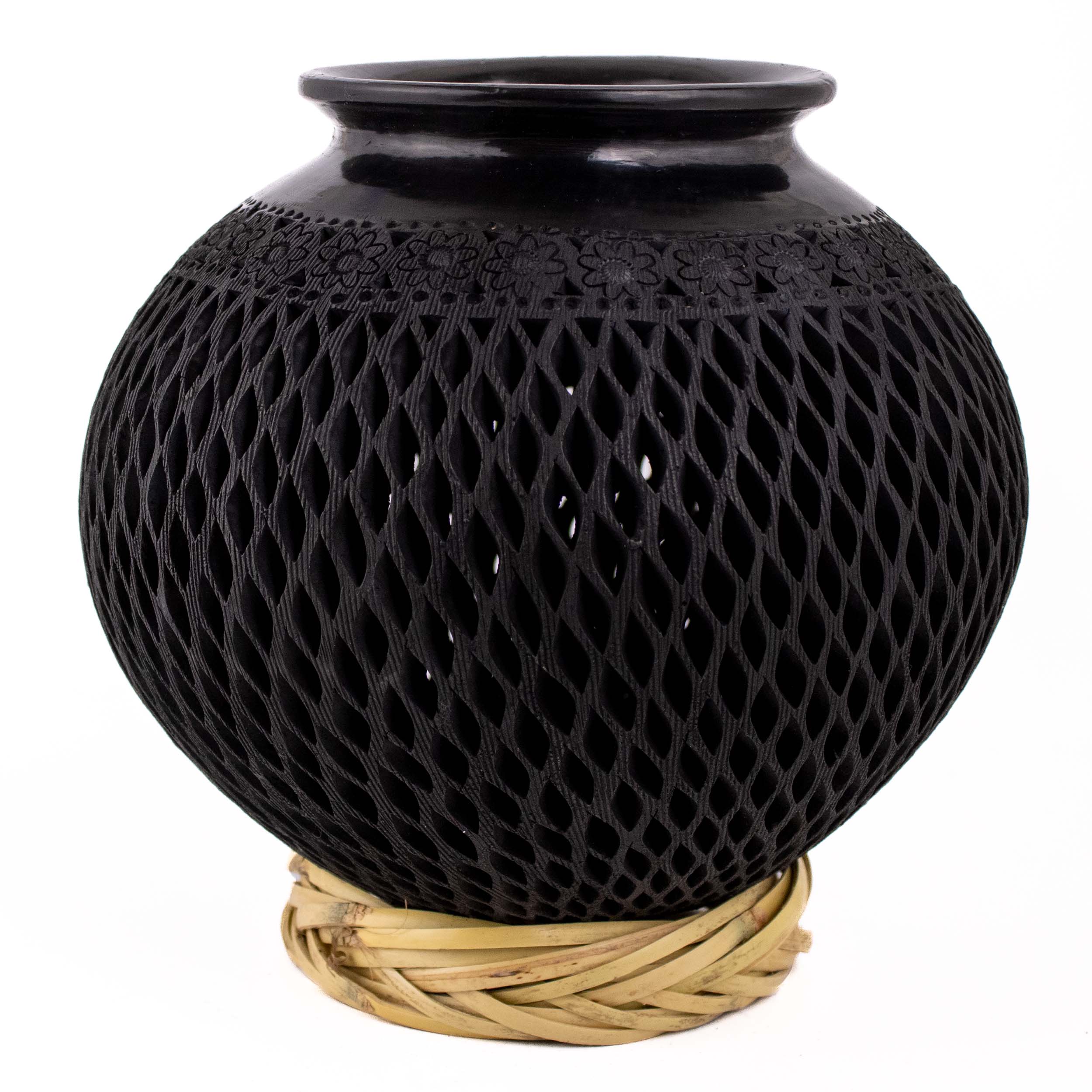 Barro Negro Traditional Lattice Decorative Vase