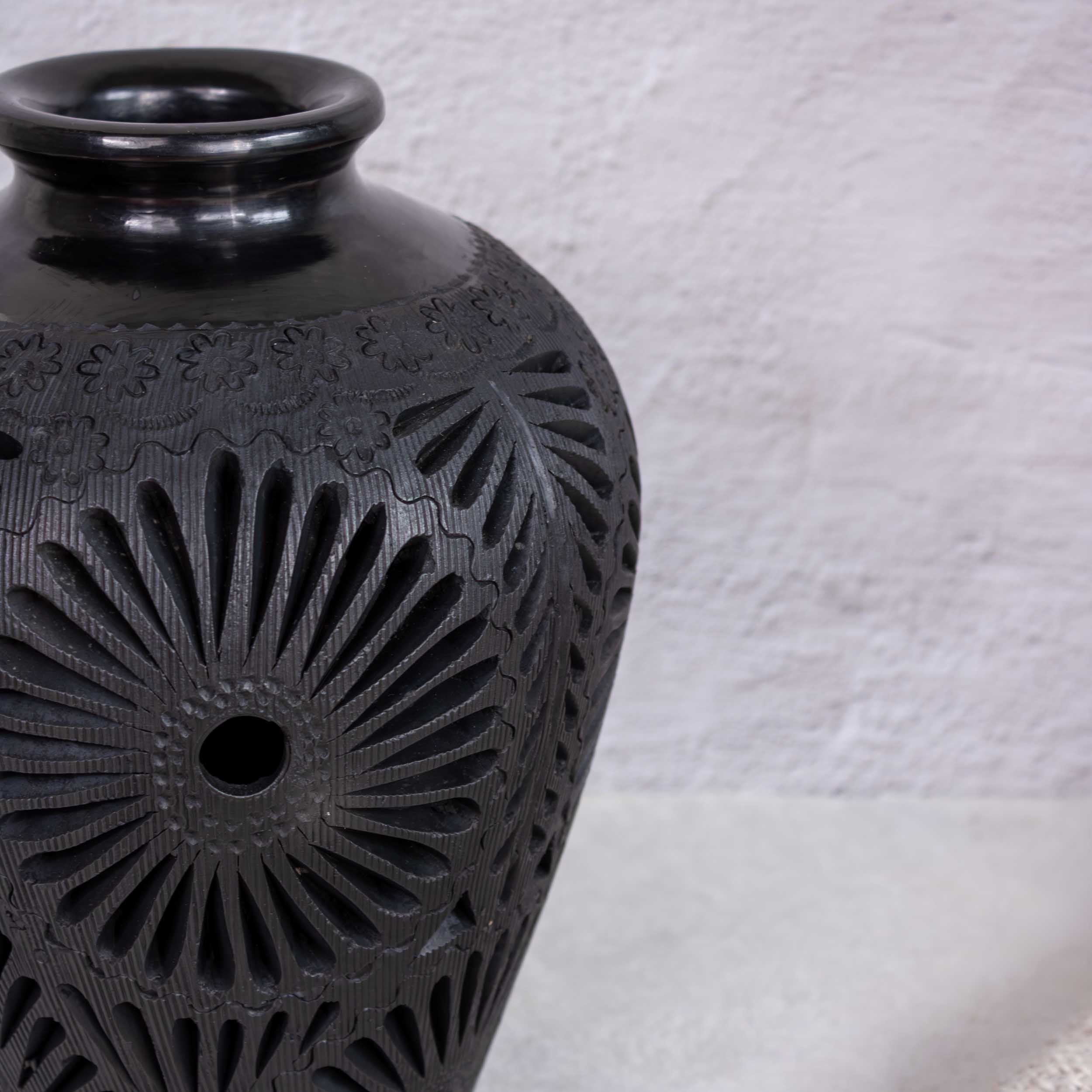 Barro Negro Openwork Solar Vase