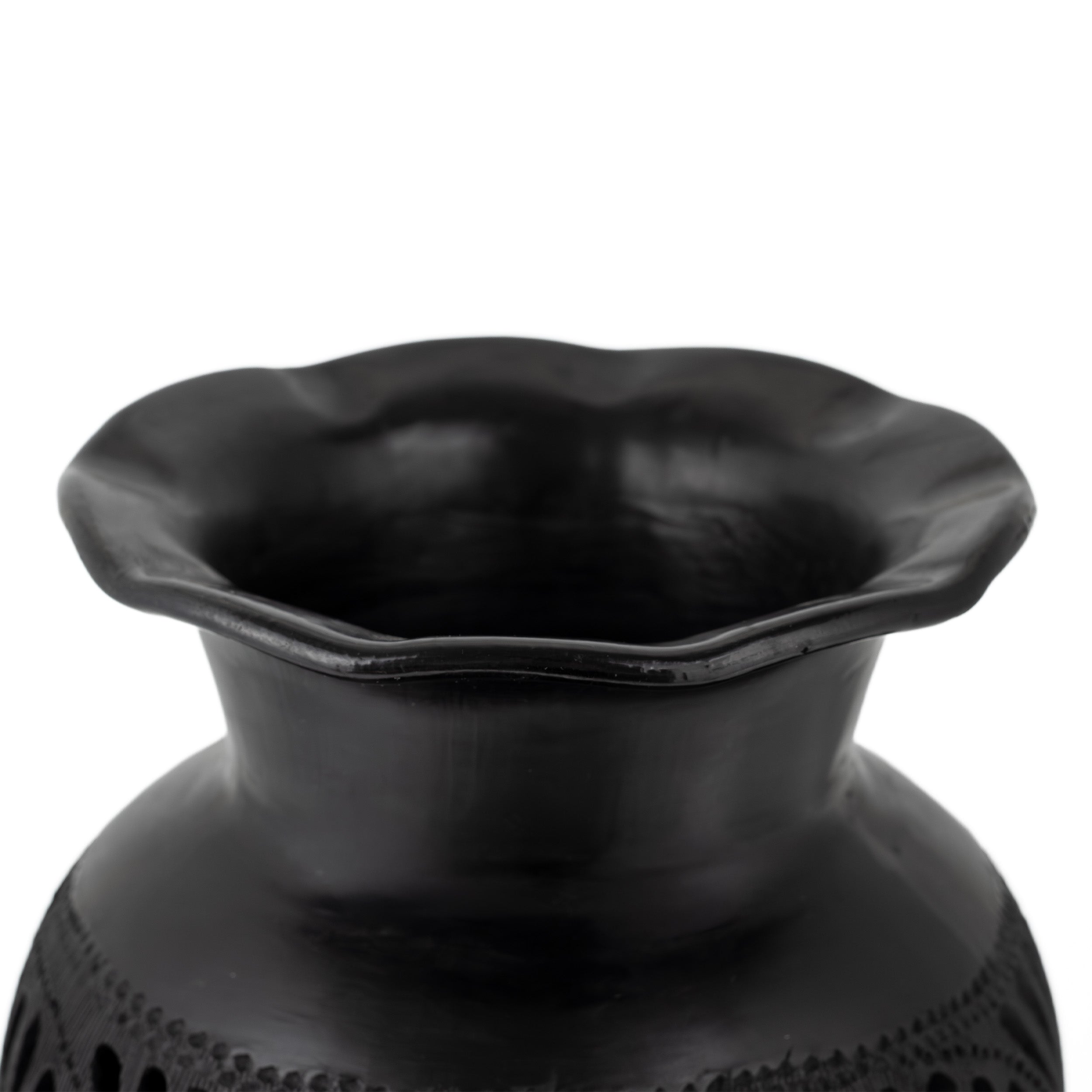 Barro Negro Openwork Vase with Scalloped Rim