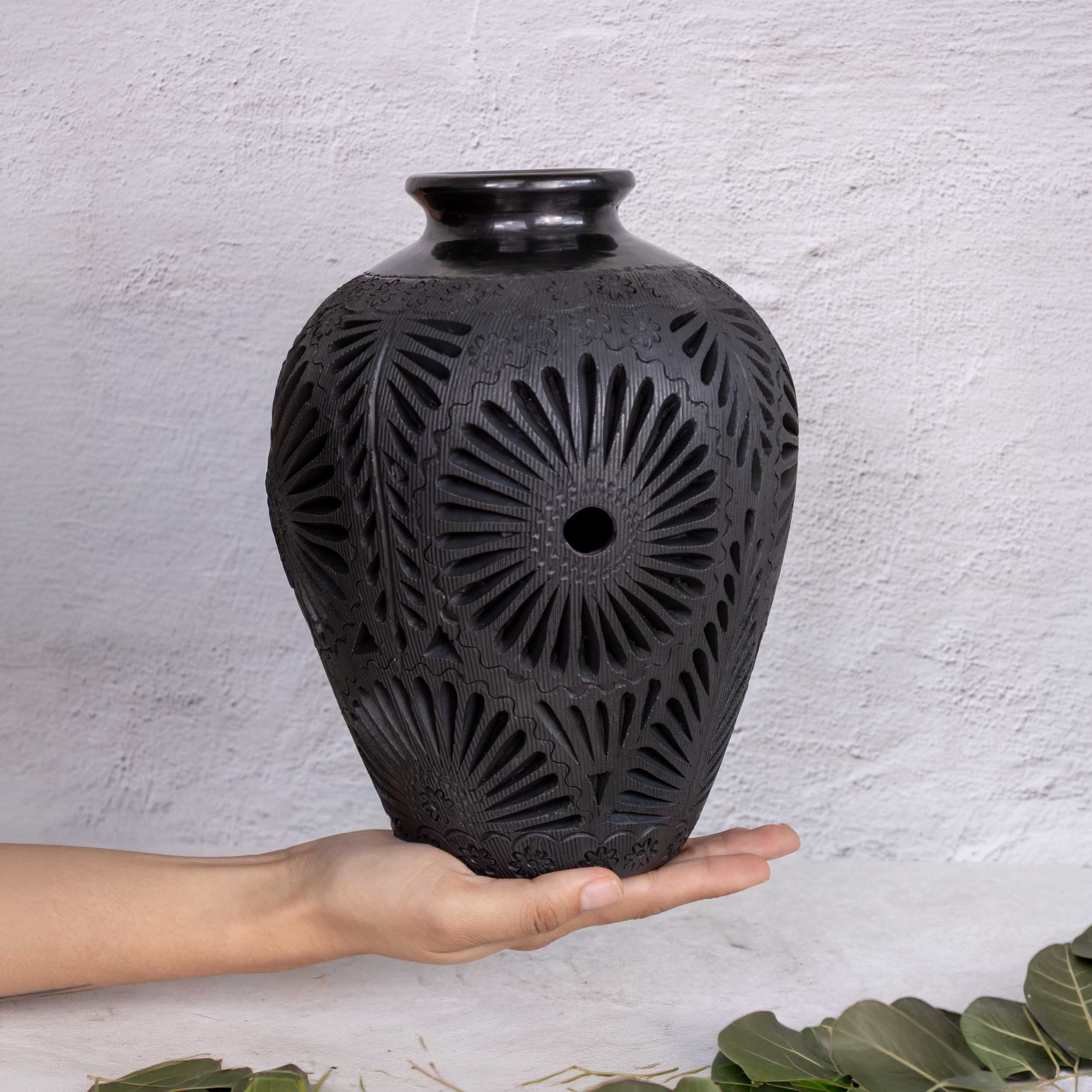 Barro Negro Openwork Solar Vase