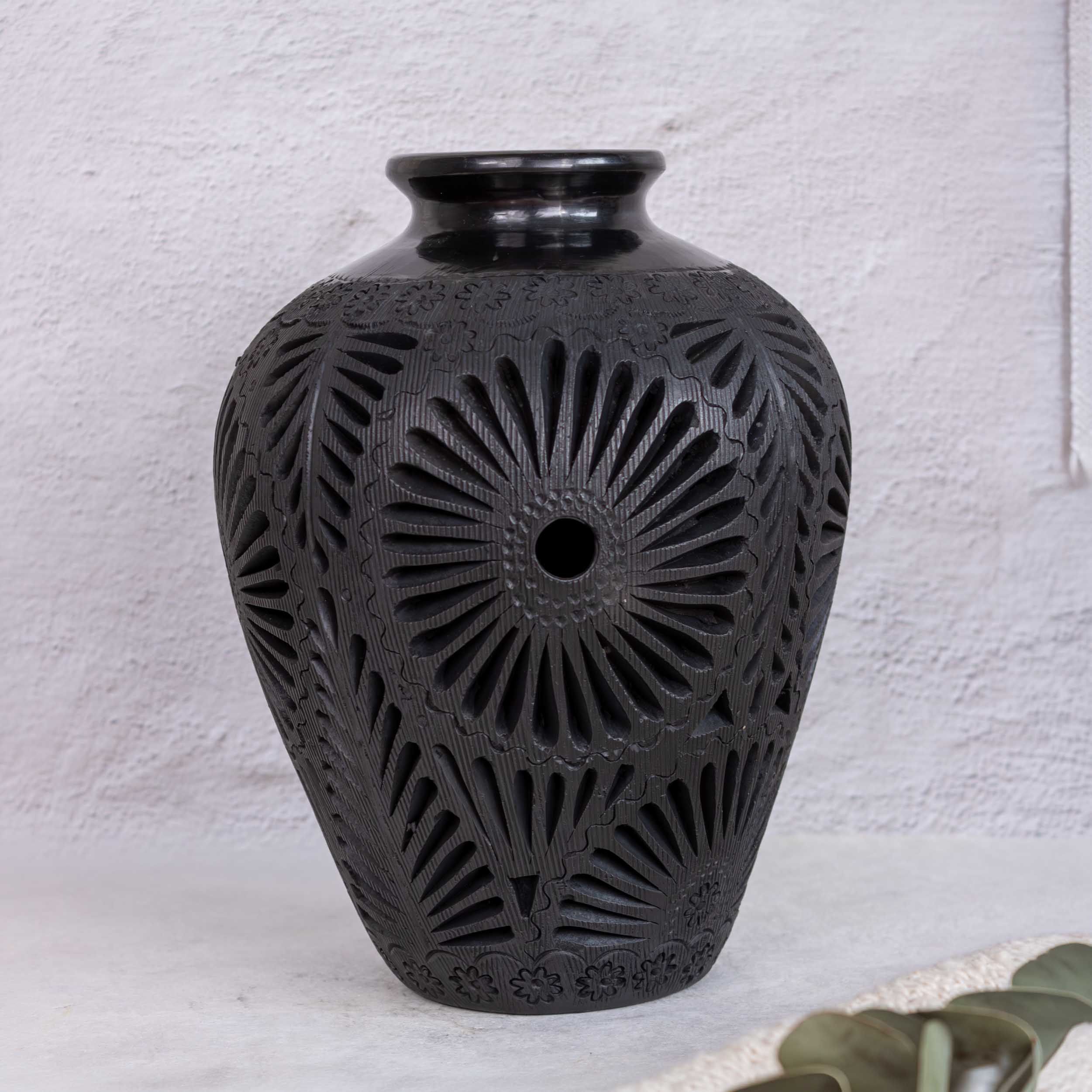 Barro Negro Openwork Solar Vase