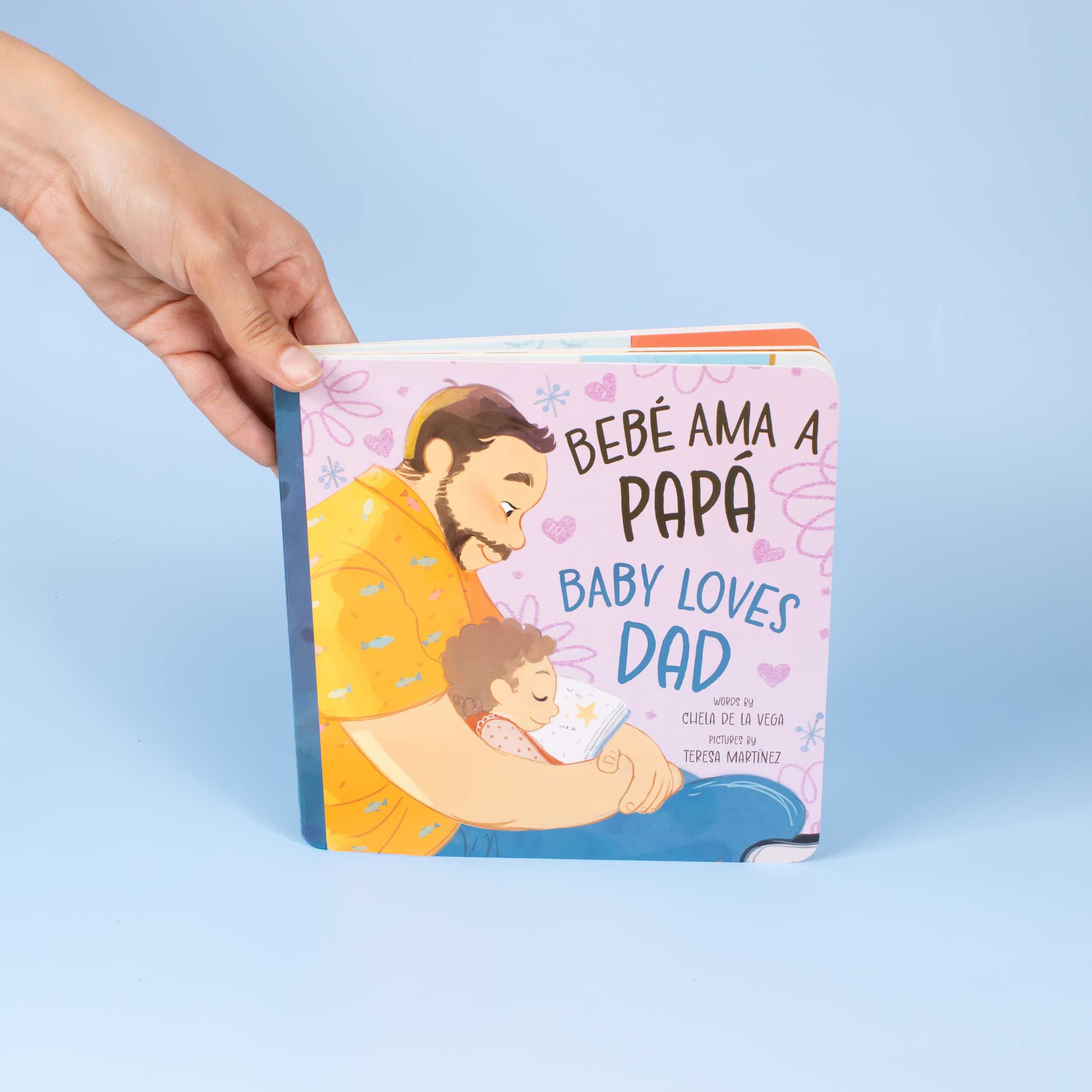 Bebé Ama a Papá Bilingual Book
