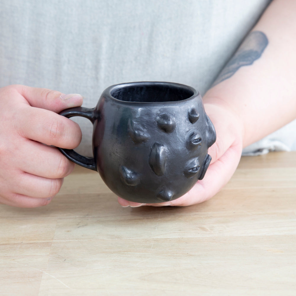 Barro Negro Espíritu Mug