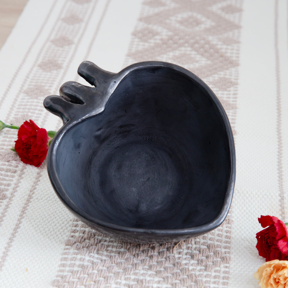 Barro Negro, Black Clay, Heart Mug