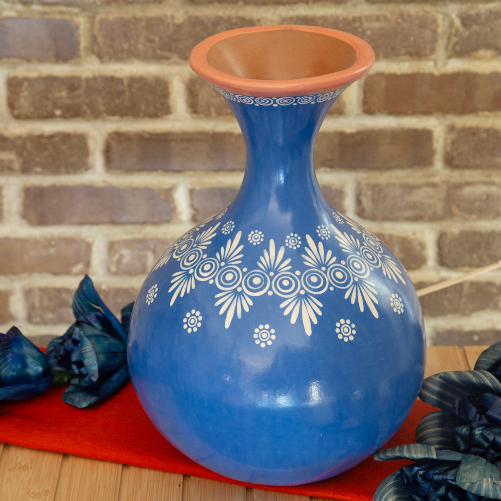 Zinapécuaro Azulado Clay Vase