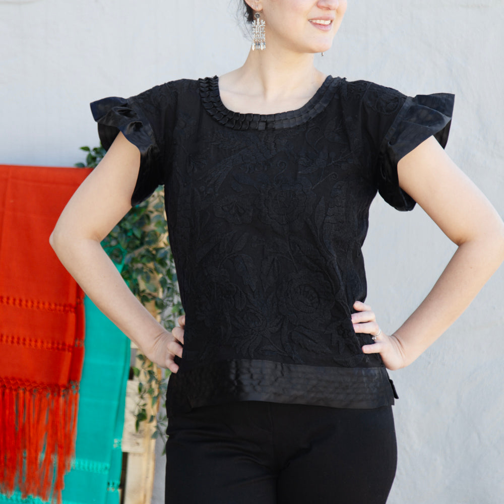 Flor Sagrada Embroidered Blouse