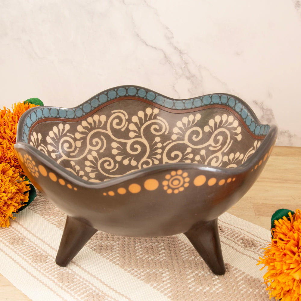Zinapécuaro Mariposa Ceramic Bowl with Legs
