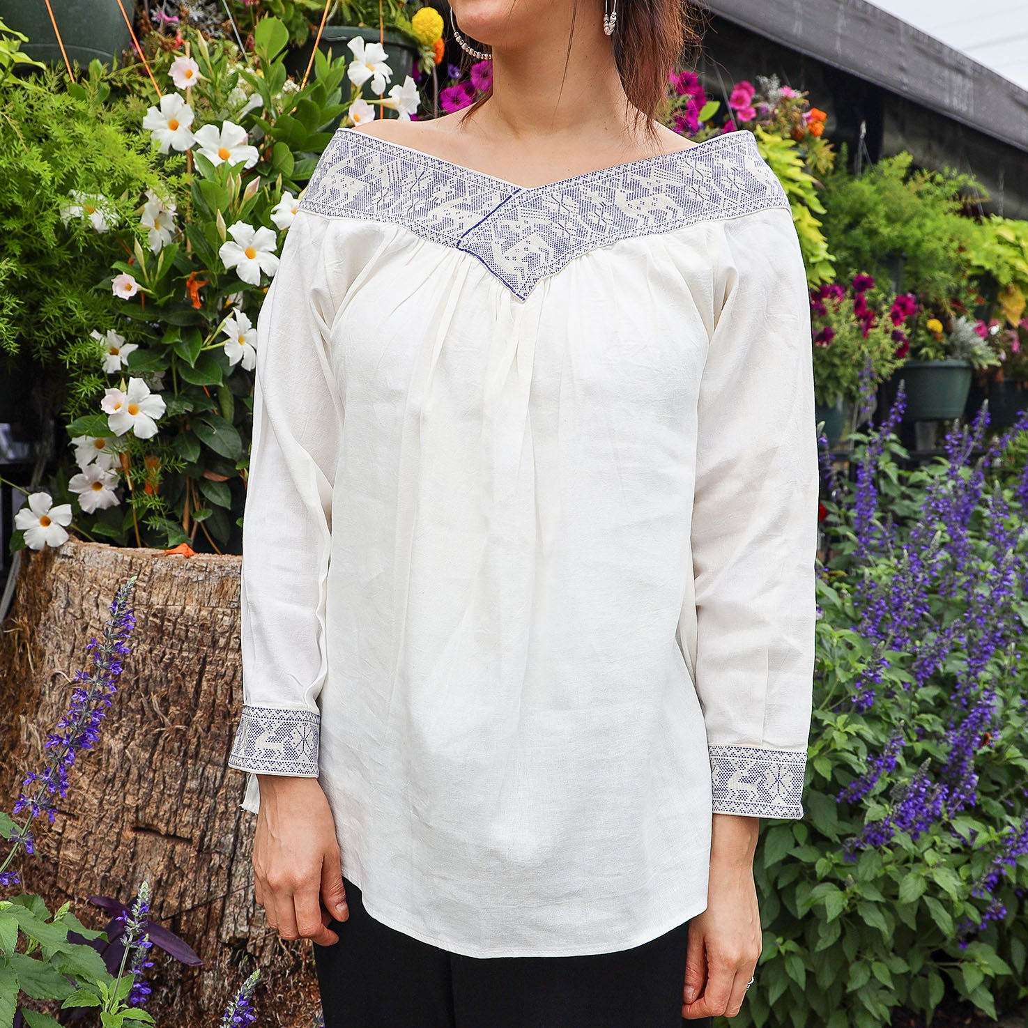 Puebla Embroidered Off-Shoulders Pepenado Manta Blouse