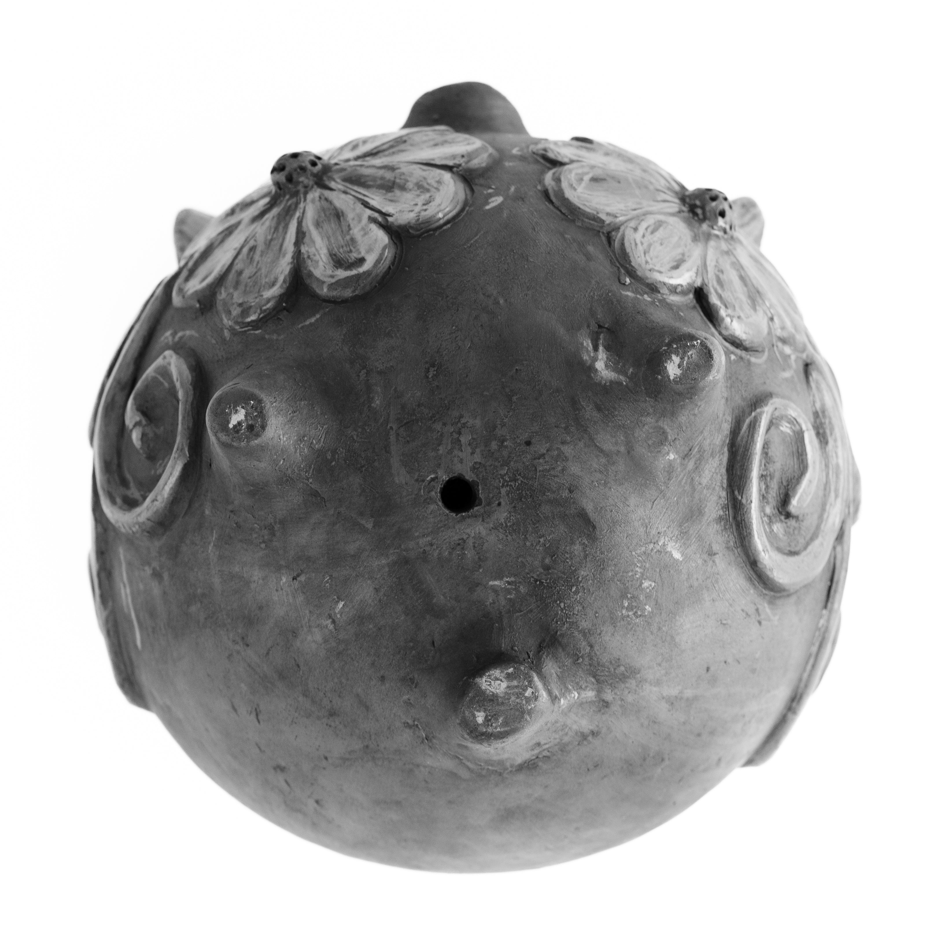 Barro Negro Cochinito Planter with Flowers