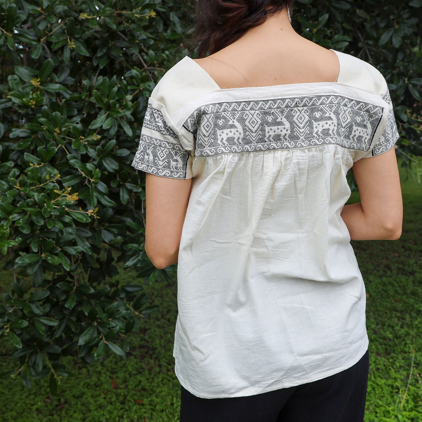 Puebla Embroidered Square-Neck Manta Blouse