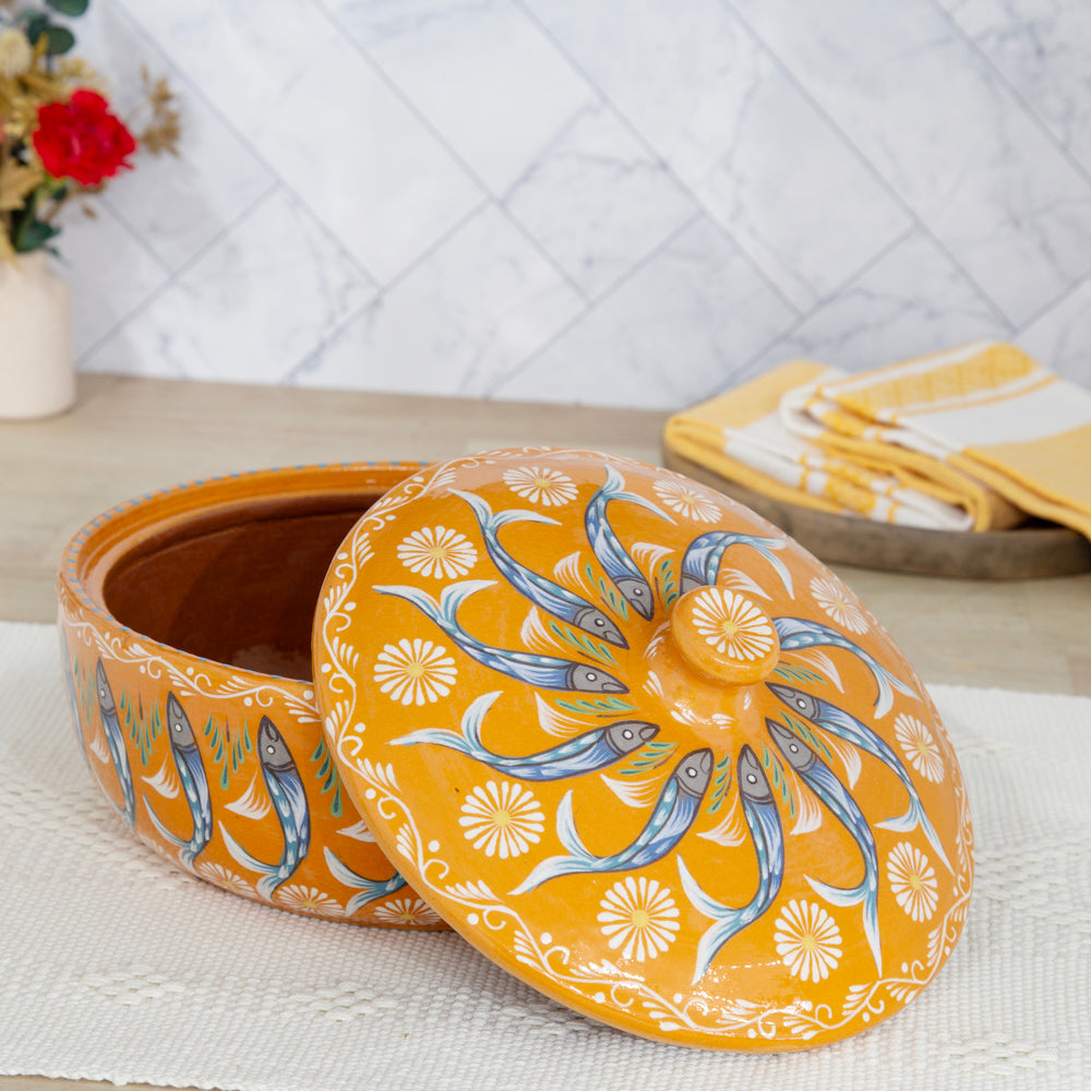 Peces de Capula Tortillero with Lid