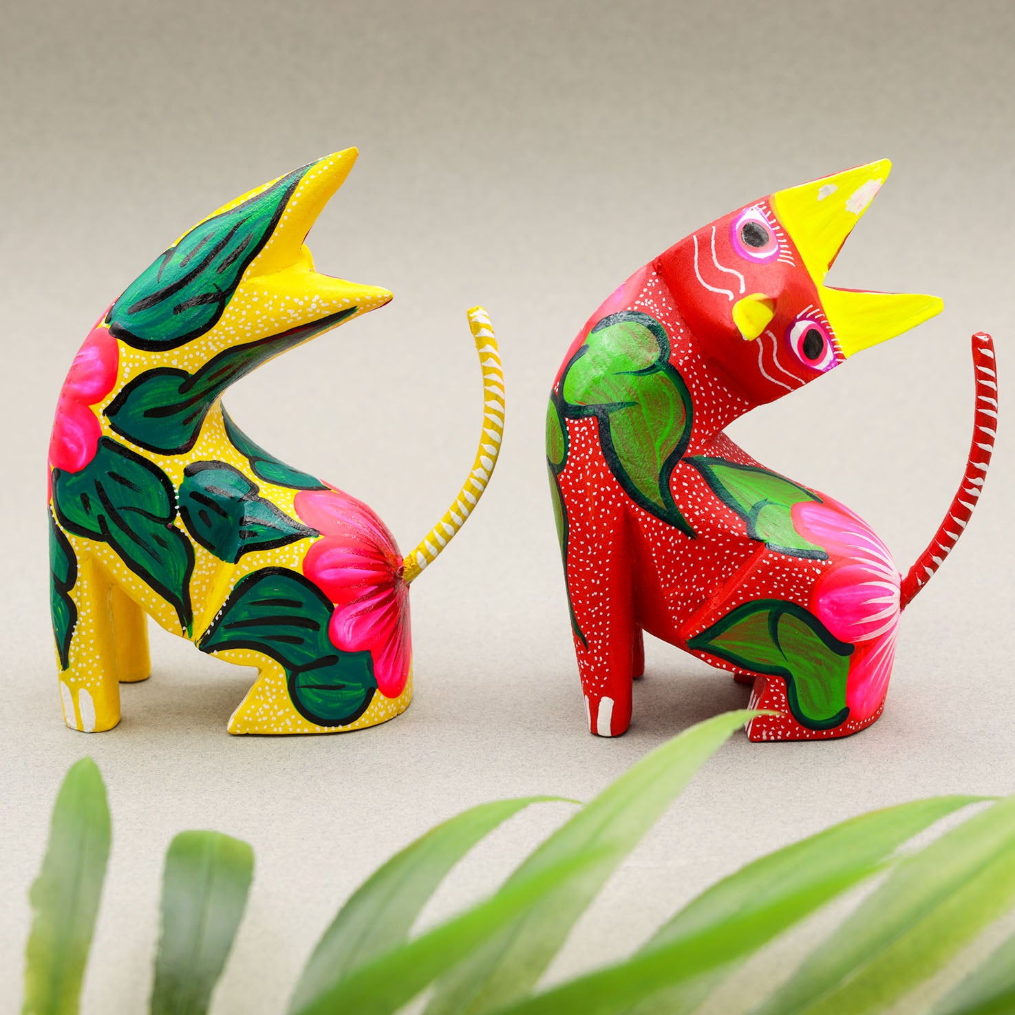 Hand Painted Neck Side Bend Cat | Lolo Mexican Mercadito