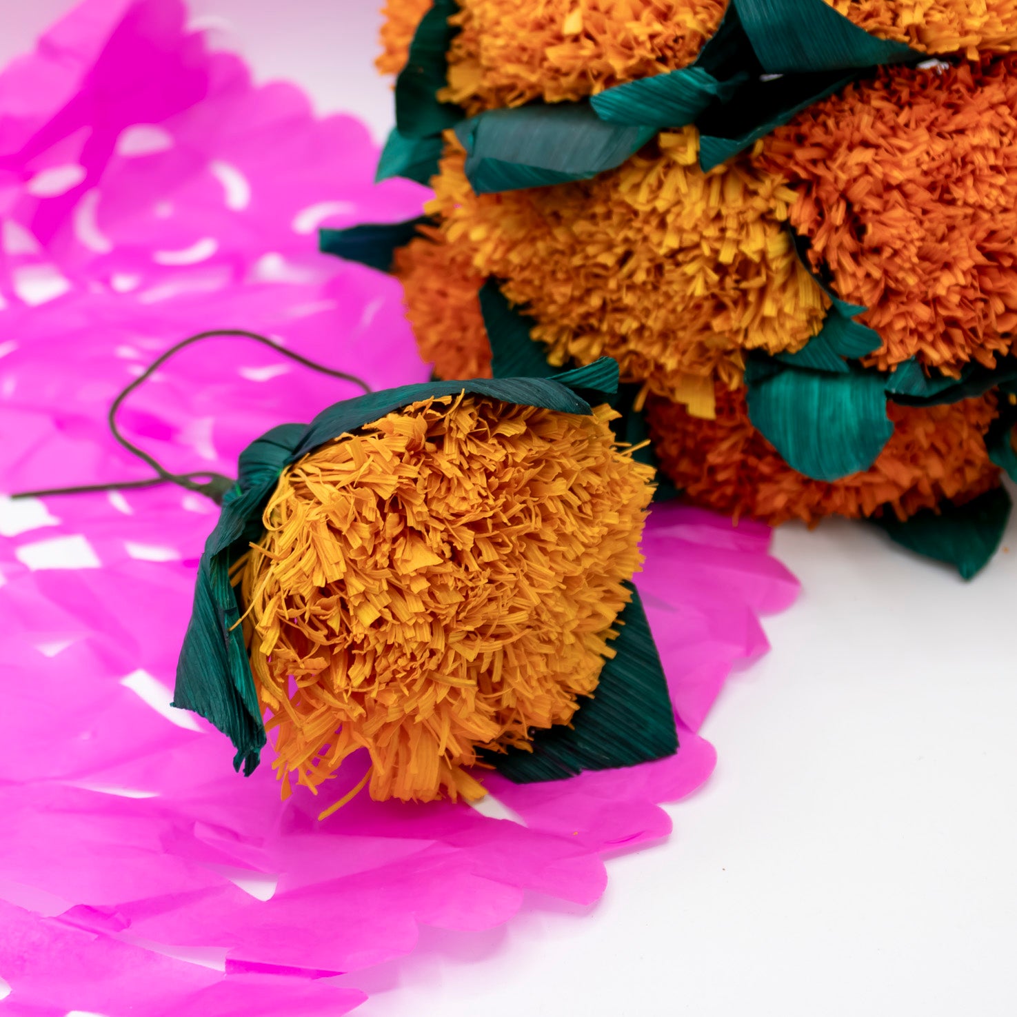 Cornhusk Cempasúchil (Marigold) Flower