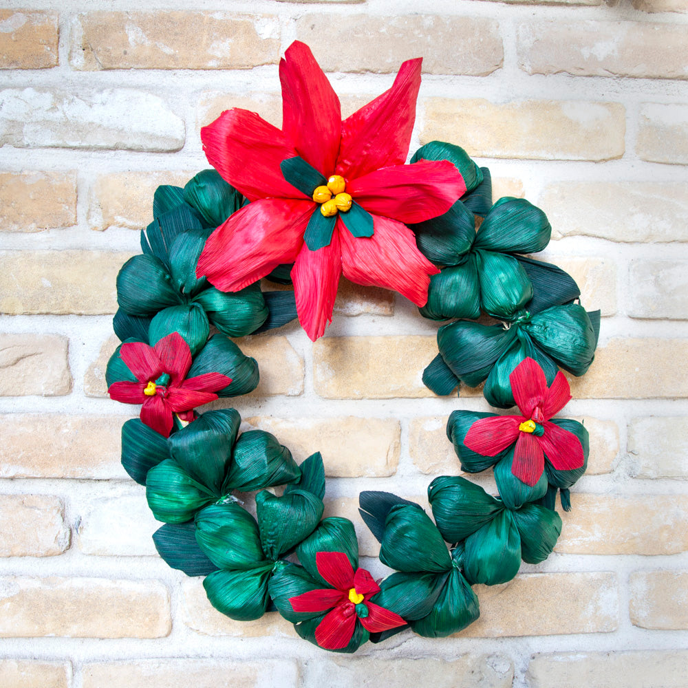 Nochebuena Cornhusk Christmas Wreaths