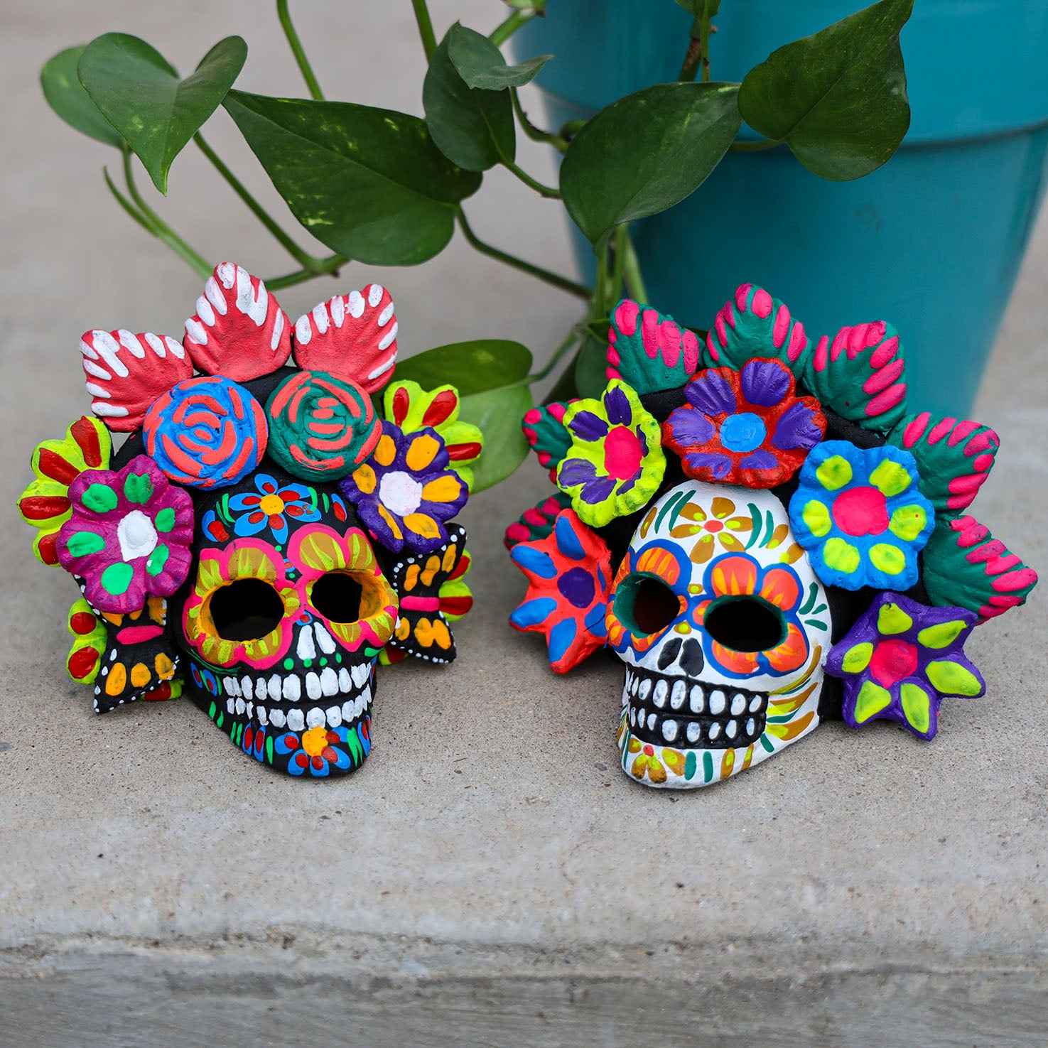 Royal Small Capula Clay Sugar Skull with Crown