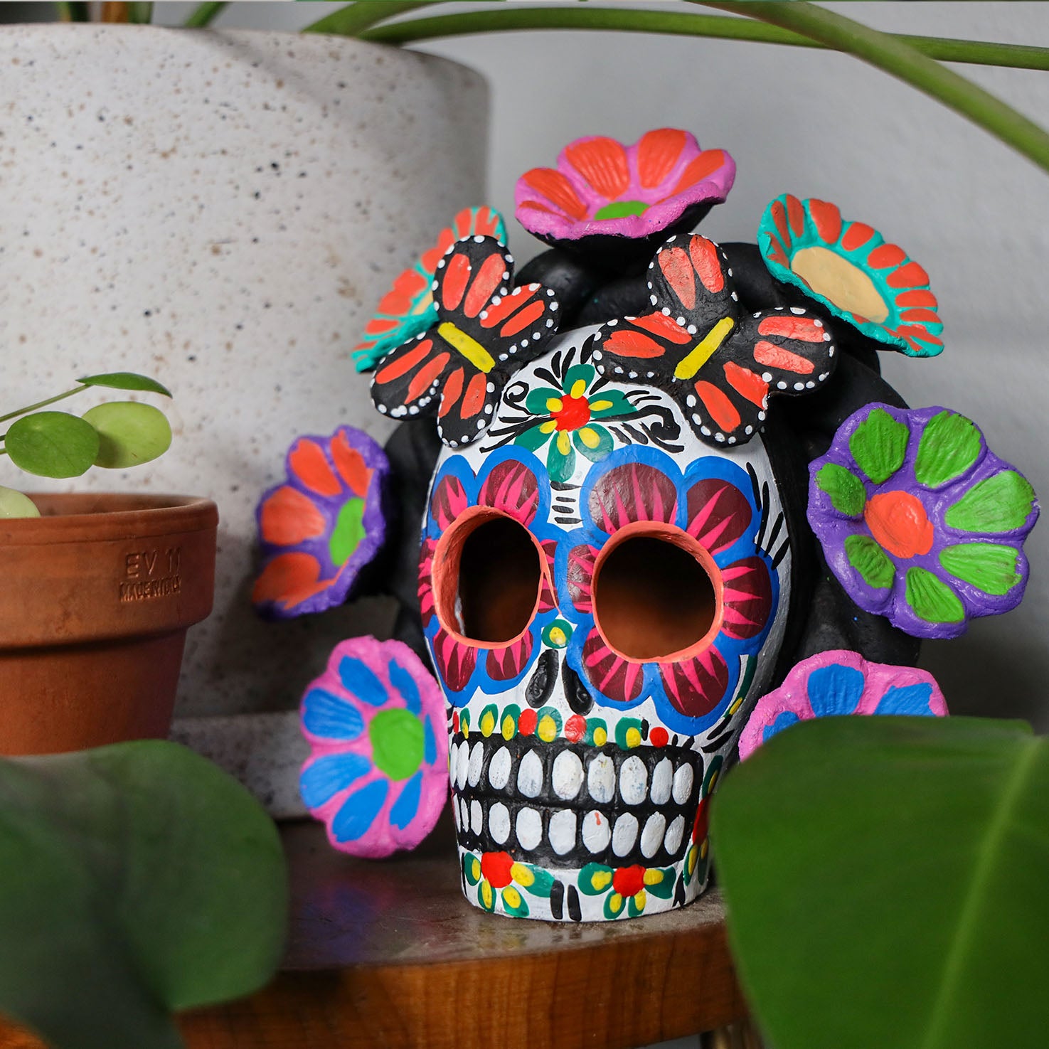 Garden Capula Clay Sugar Skull with Crown