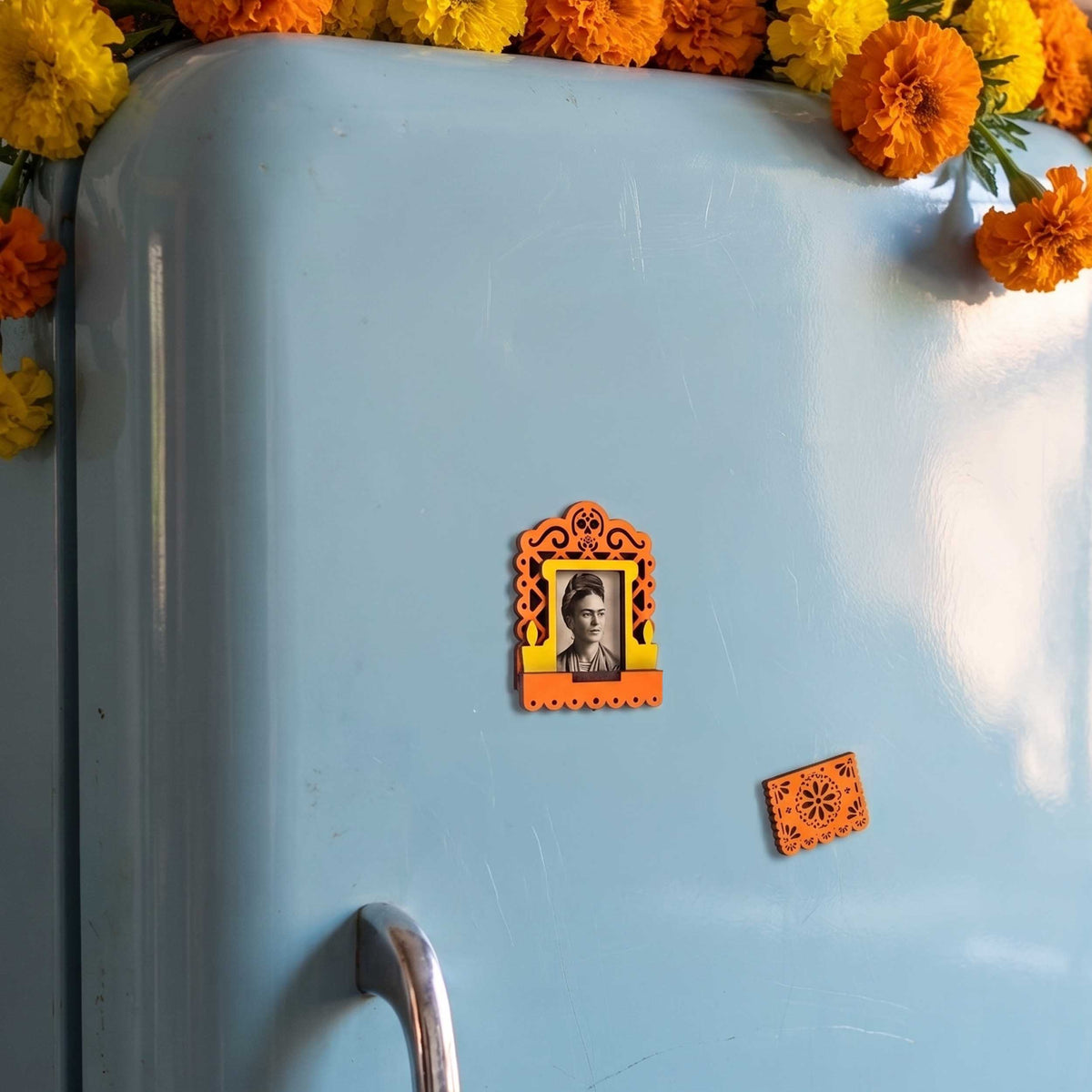 Día de Los Muertos Mini Ofrenda Magnet