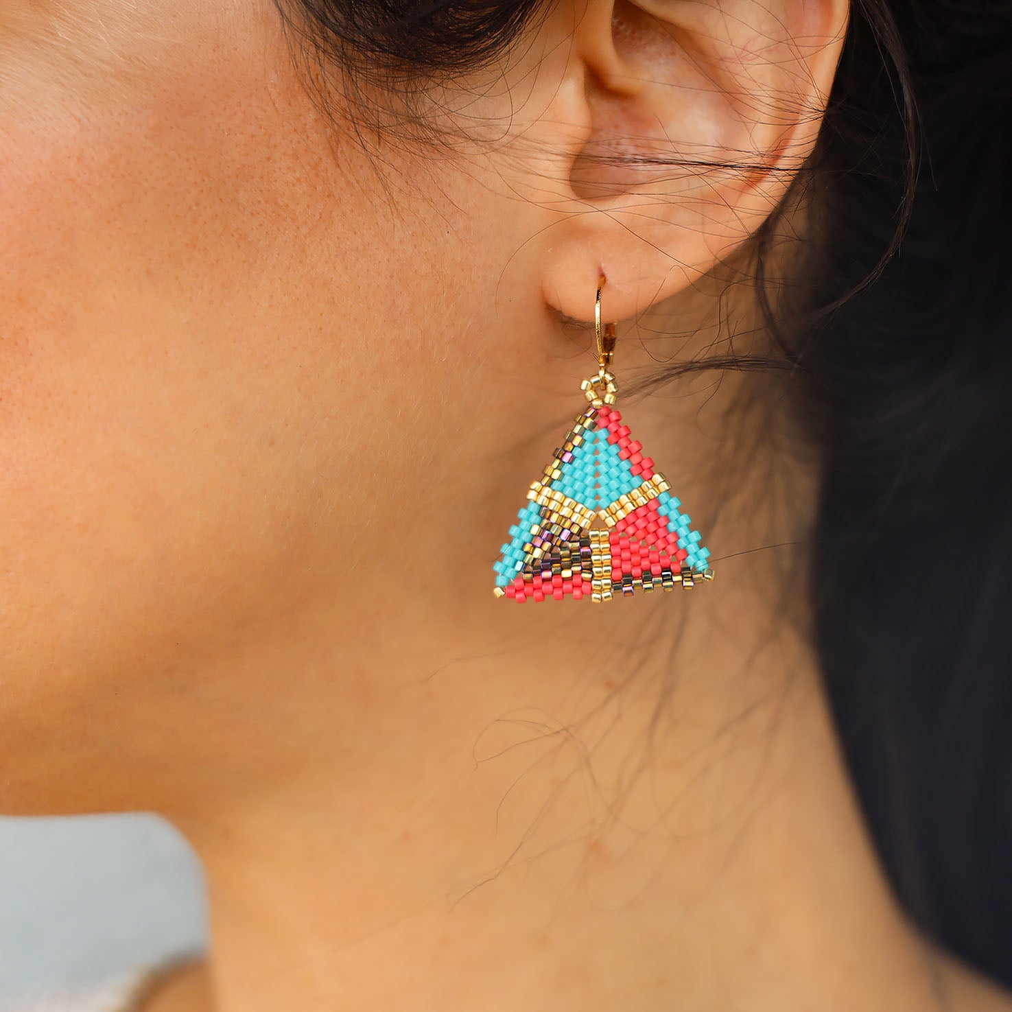 Táu Wixárika Triangle Beaded Earrings