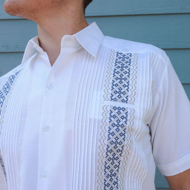 Camino Short Sleeve Embroidered White Guayabera