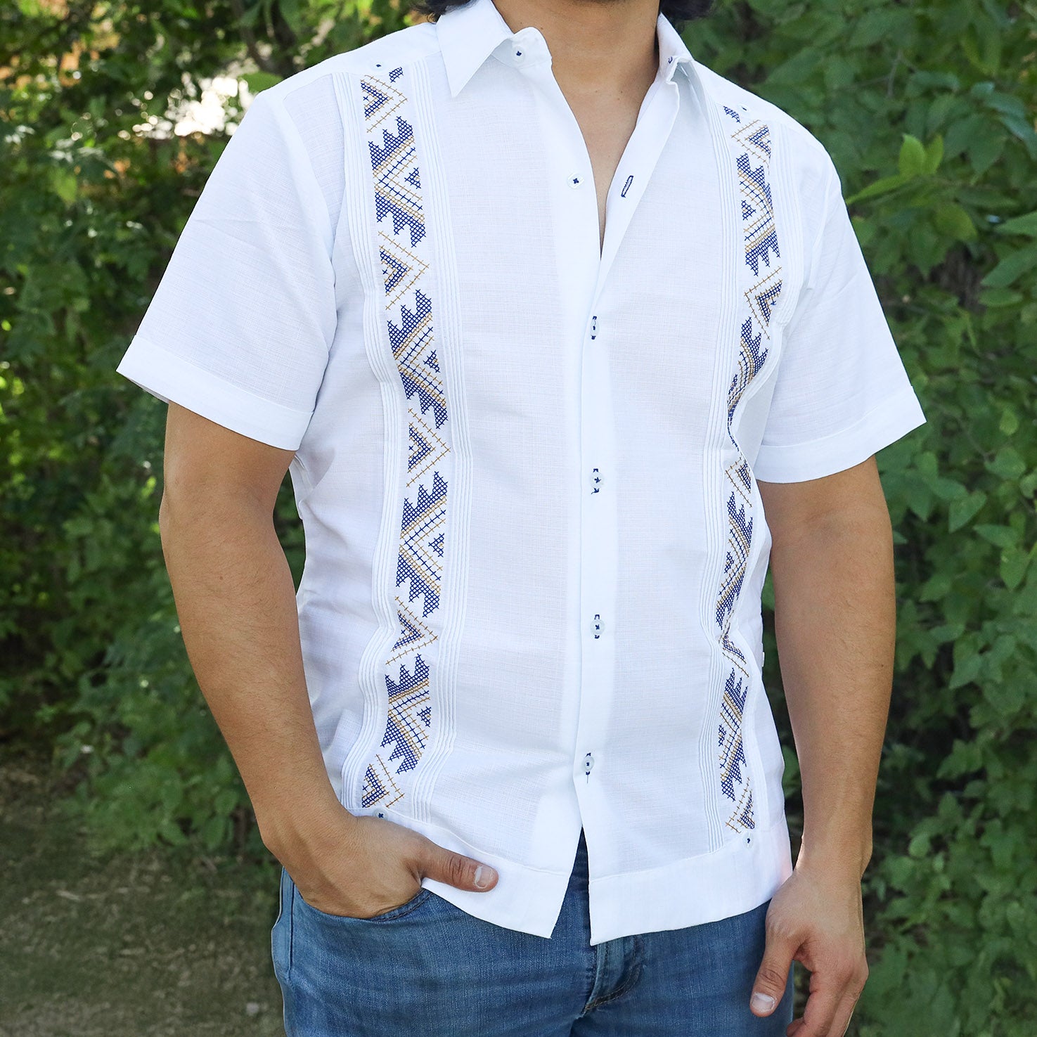 Sol y Mar Embroidered Guayabera