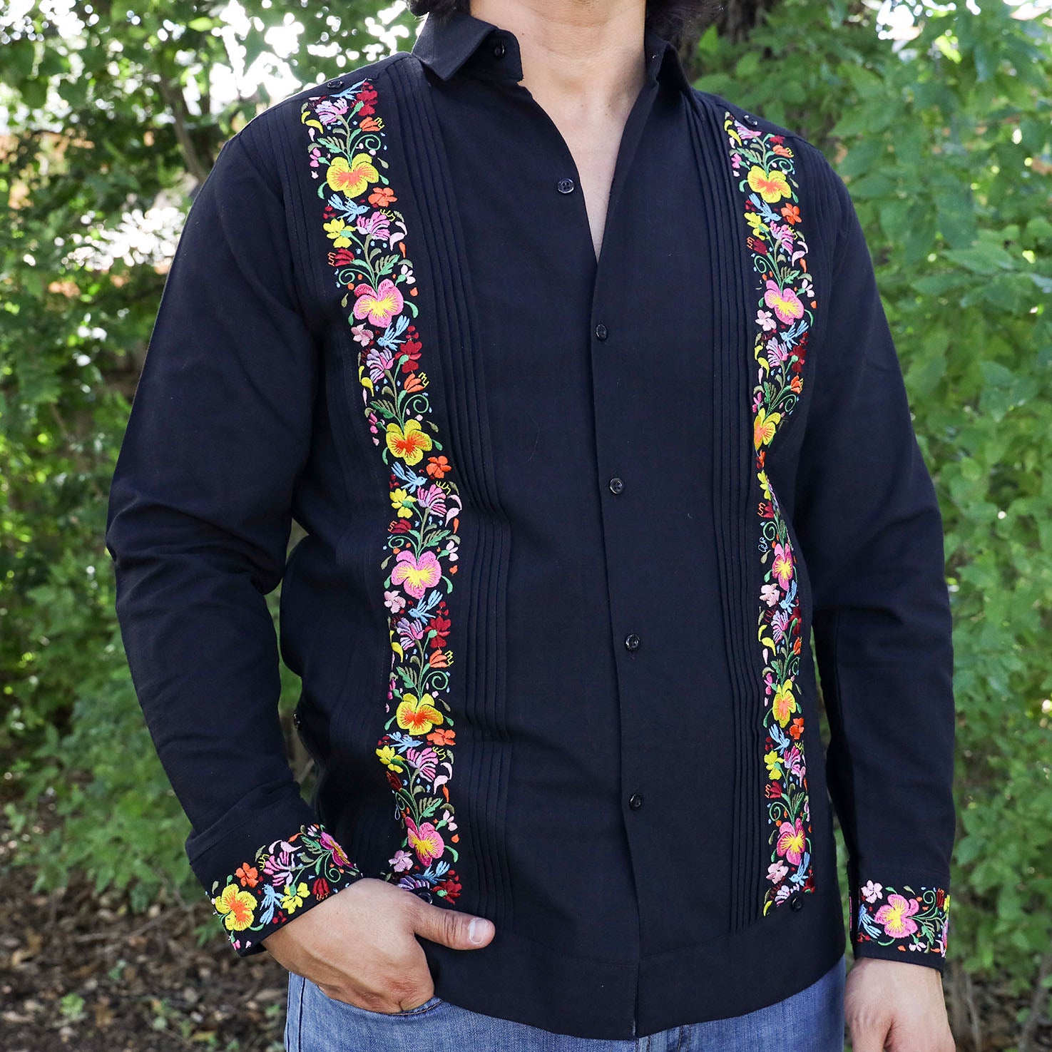 Noche Floral Embroidered Guayabera