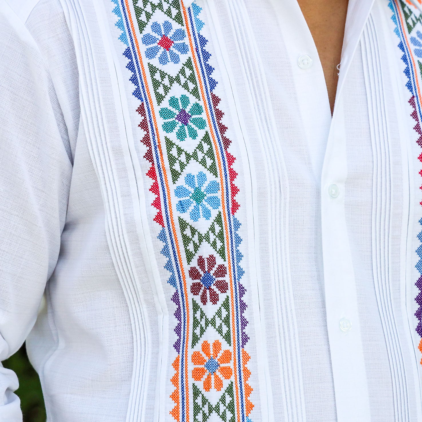 Primavera Embroidered Guayabera | Lolo Mercadito