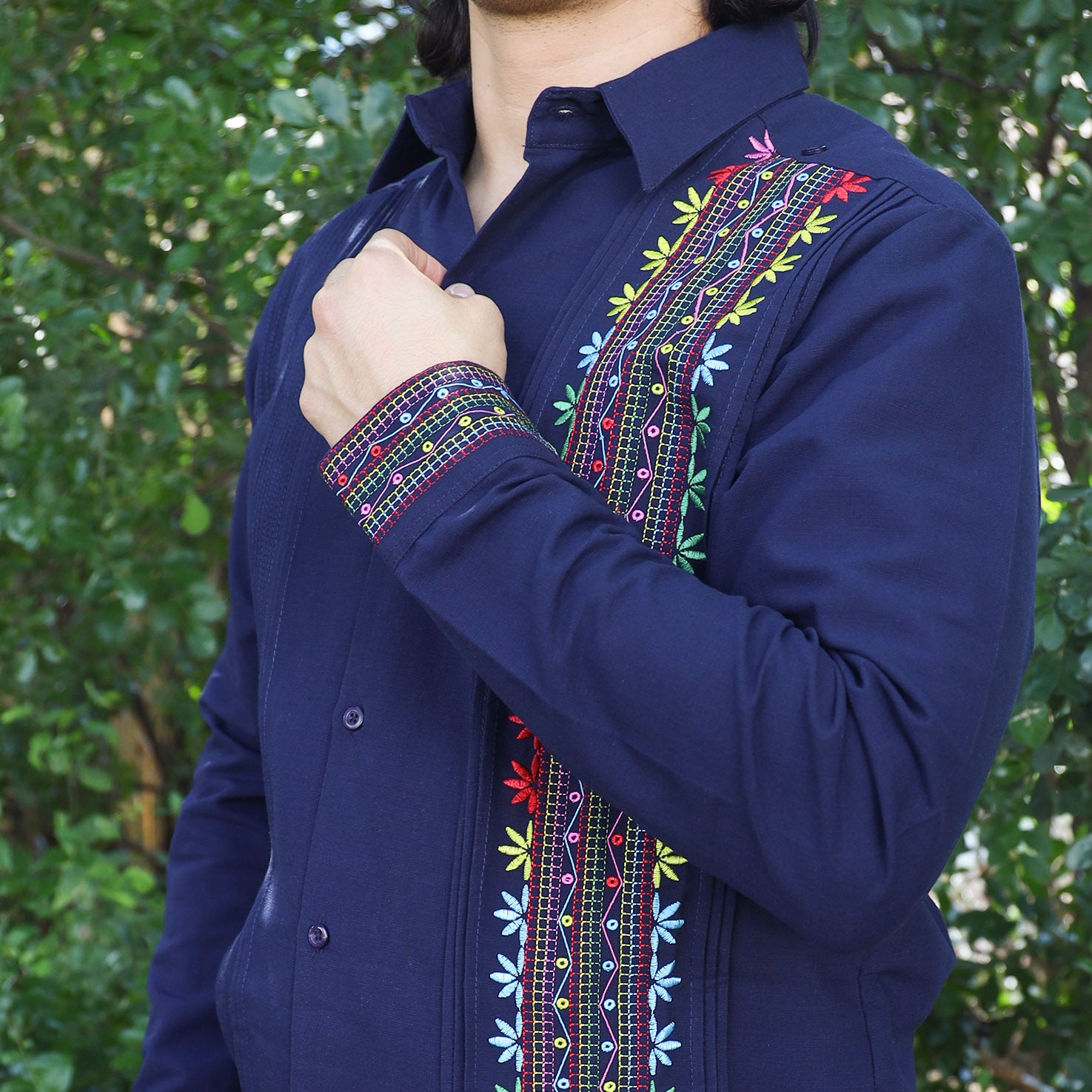 Libelula Embroidered Guayabera