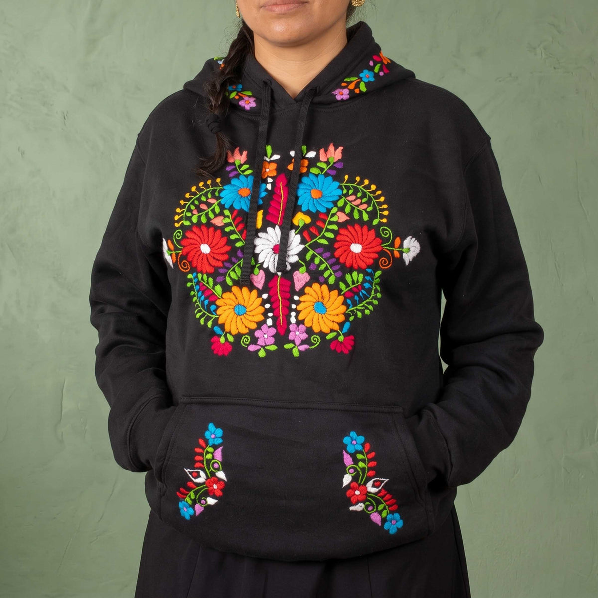 Chilac Floral Embroidered Pullover Hoodie