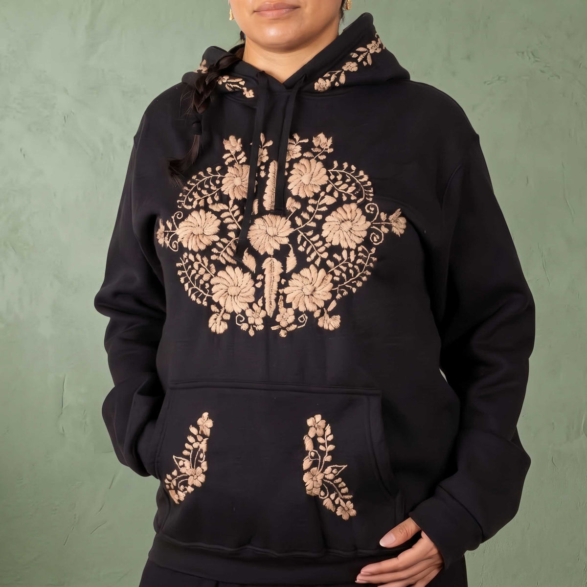 Chilac Floral Embroidered Pullover Hoodie