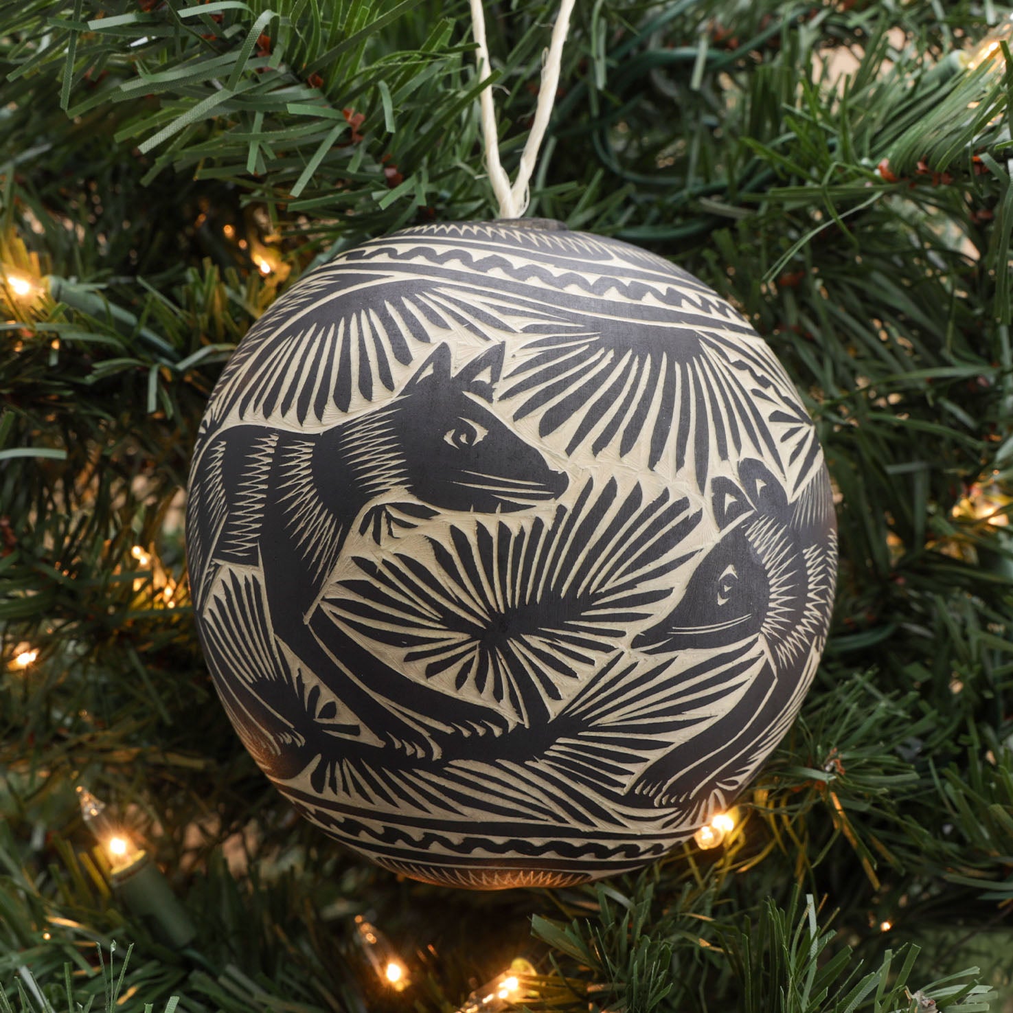 Jícara Natural Hand-Carved Round Christmas Ornament