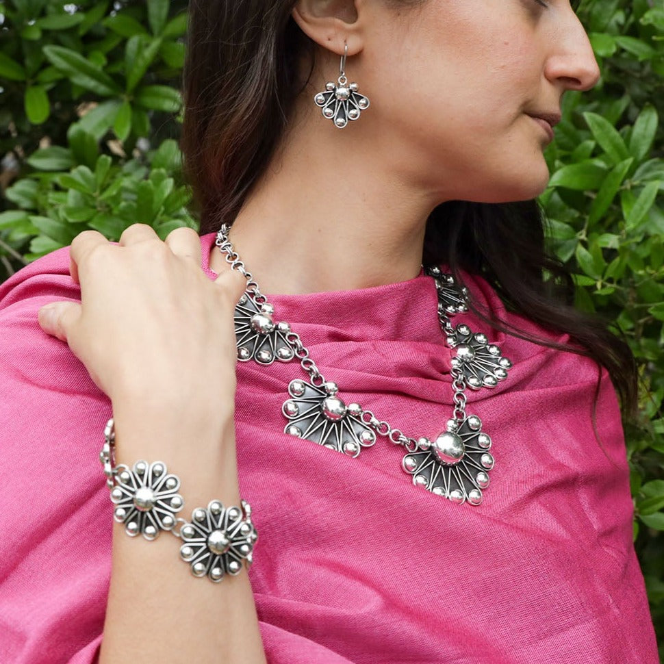 Sterling Silver Oxidized Flores Set (Necklace, Bracelet, & Earrings)