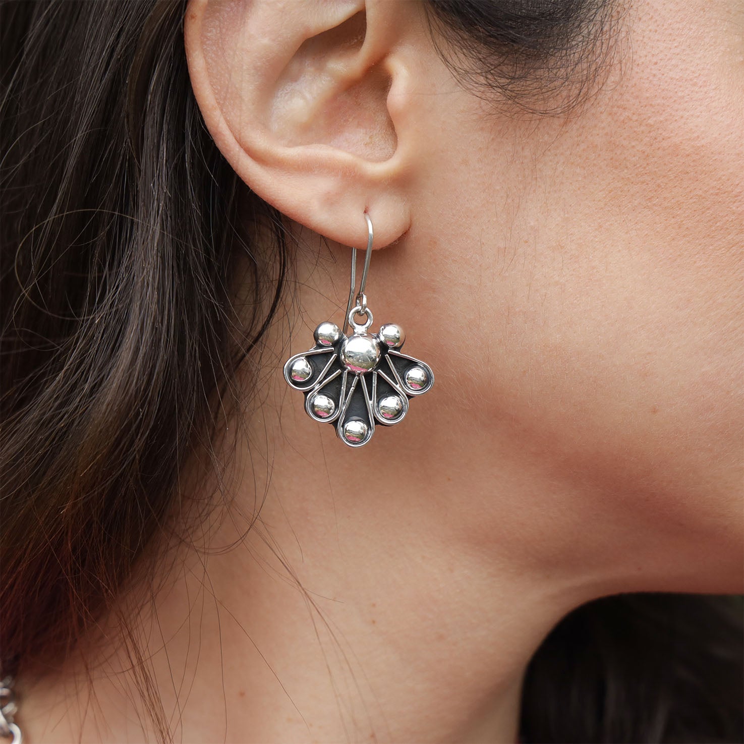 Sterling Silver Oxidized Flores Set (Necklace, Bracelet, & Earrings)