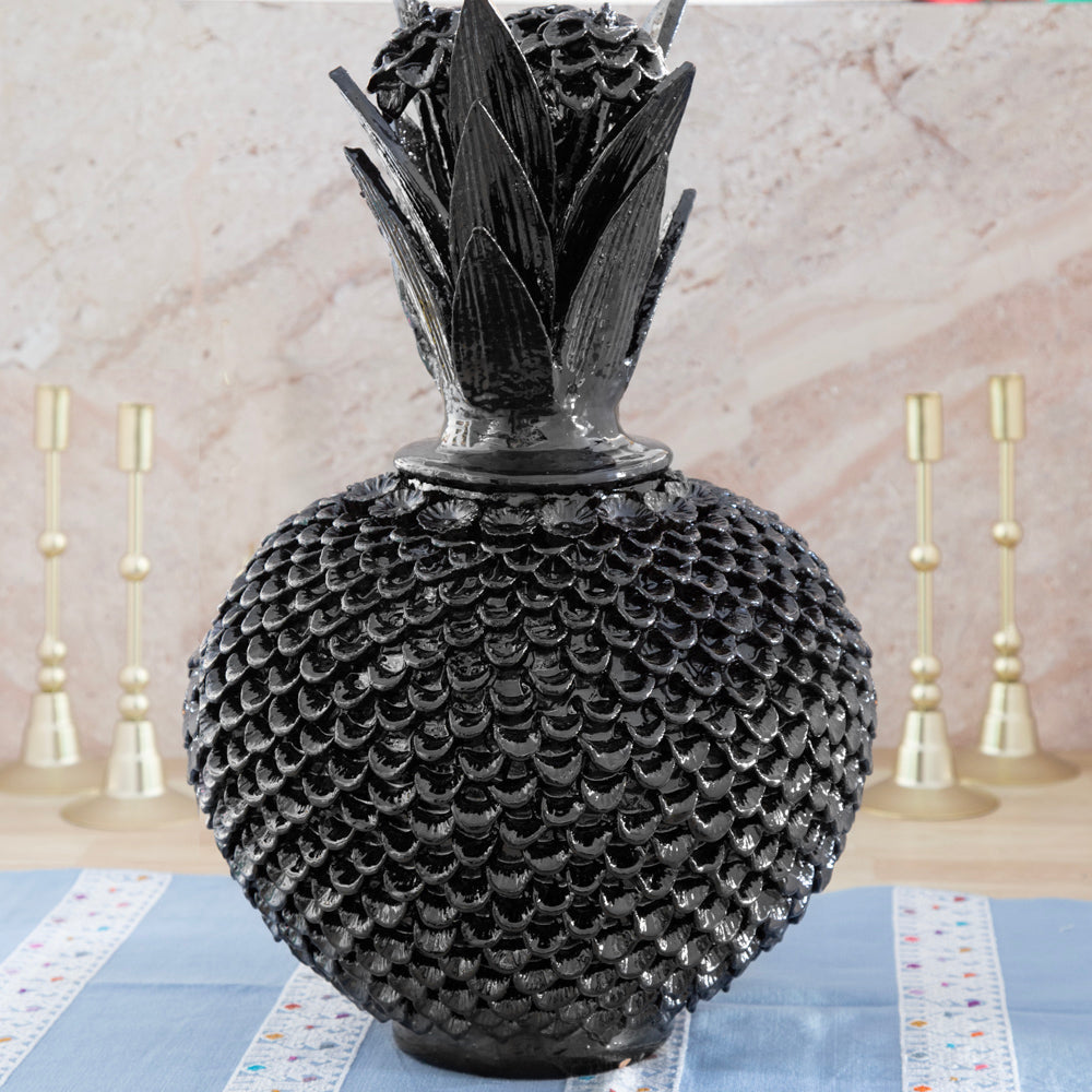 Piña Majestuosa 20" Decorative Pineapple Sculpture