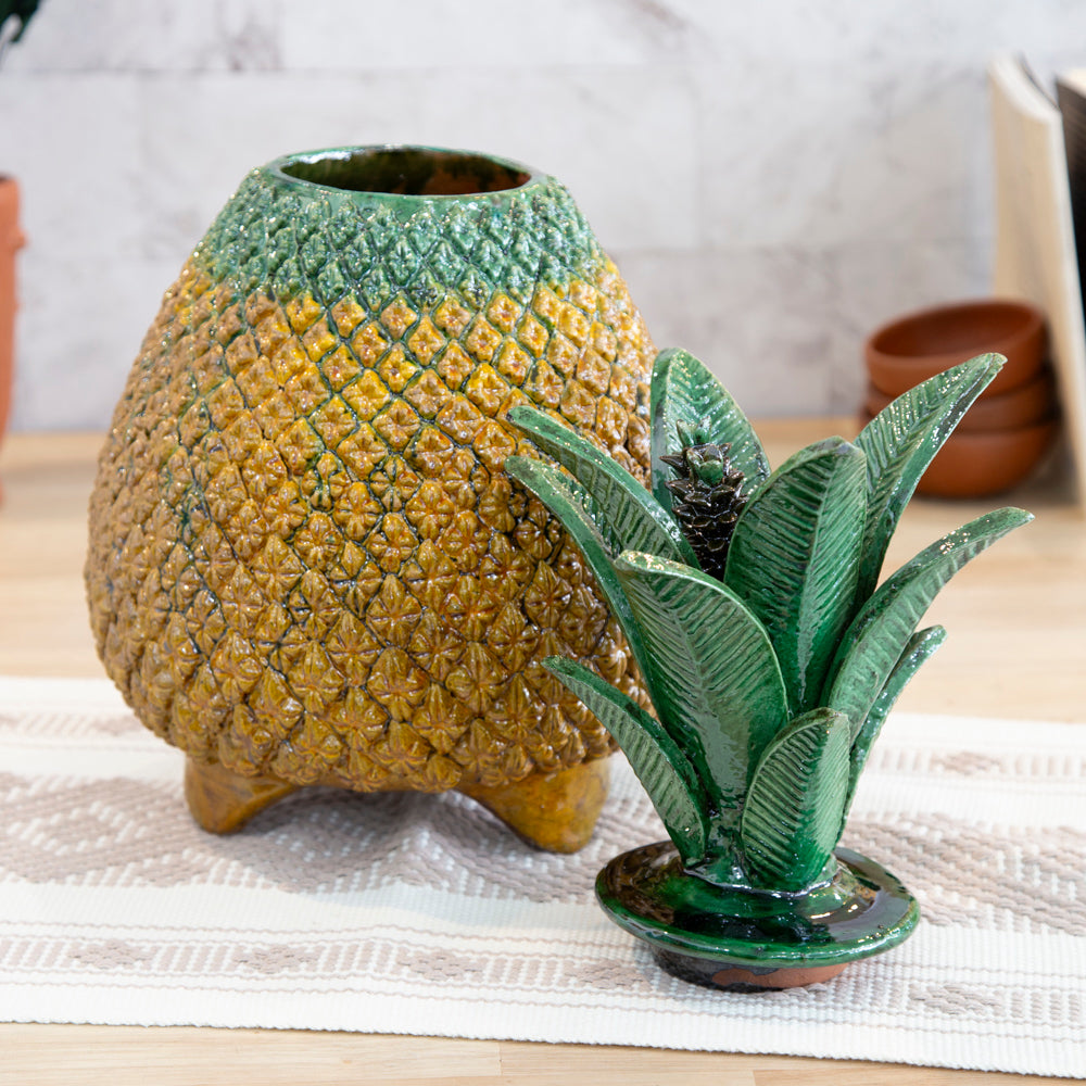 Piña Real 19" Decorative Pineapple Sculpture