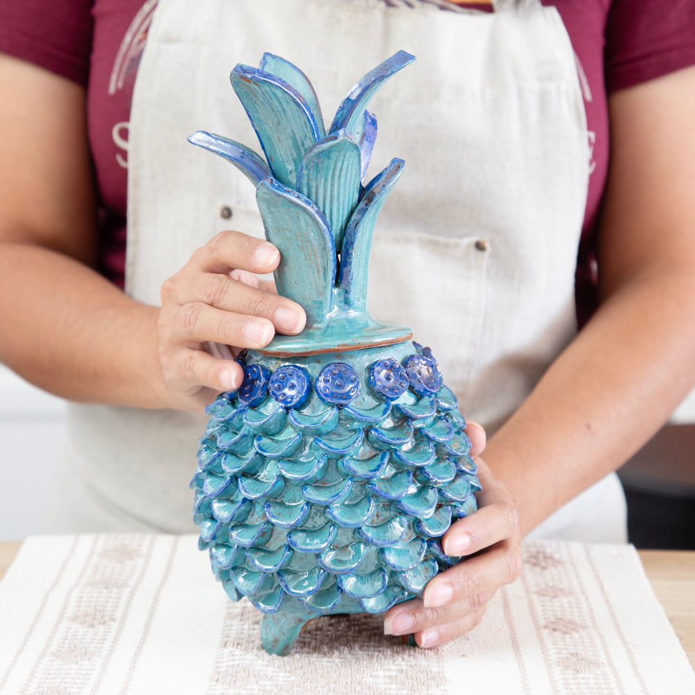Piña Alta 11" Decorative Pineapple Sculpture