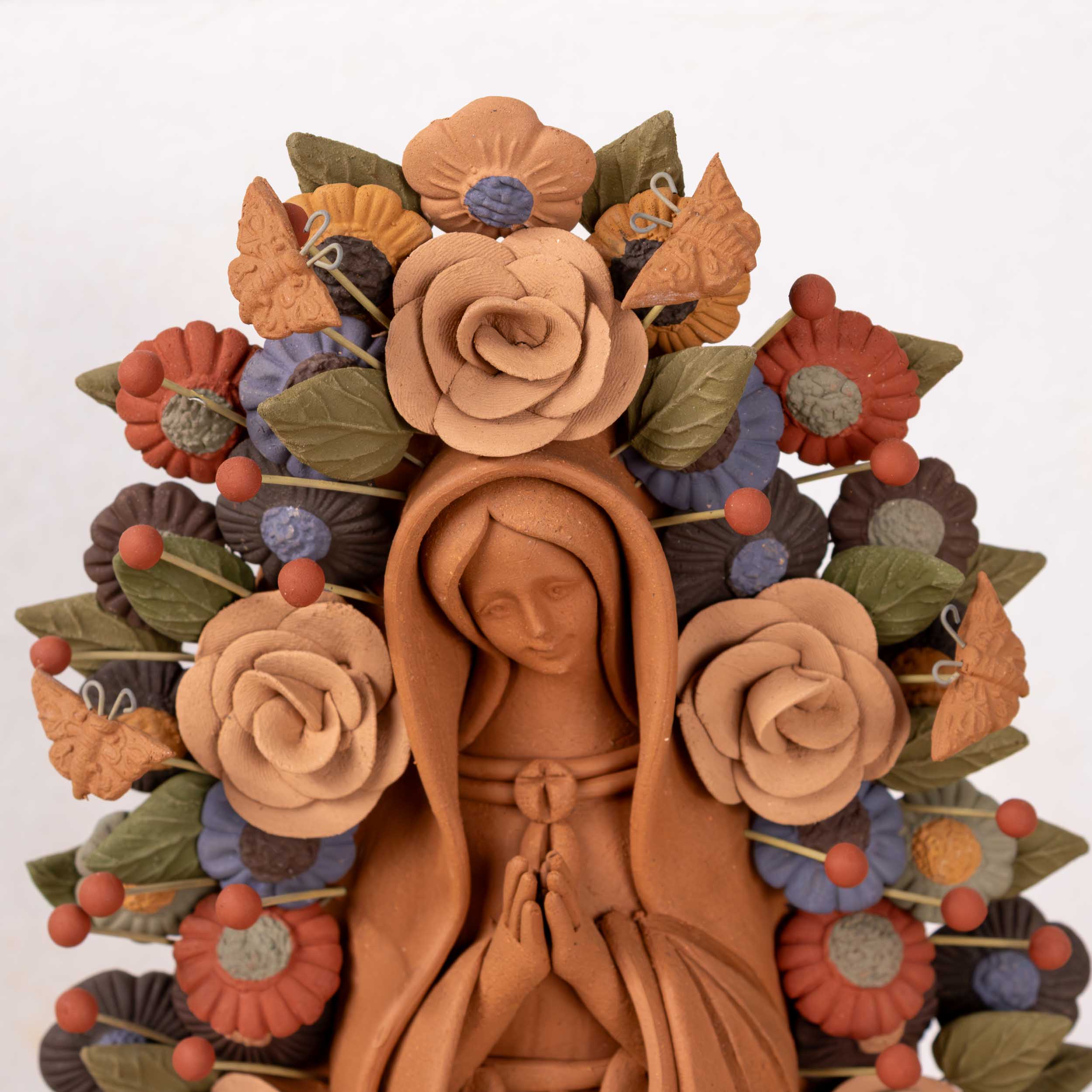 Virgen de Guadalupe Barro Pigmentado Clay Sculpture