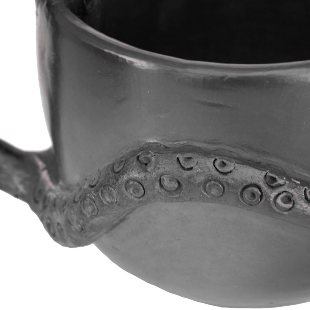 Barro Negro Kraken Mug