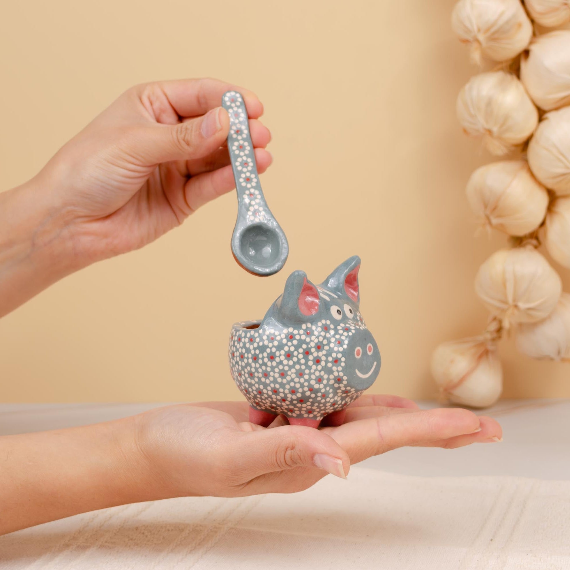 Capula Cochinito Salsero with Spoon