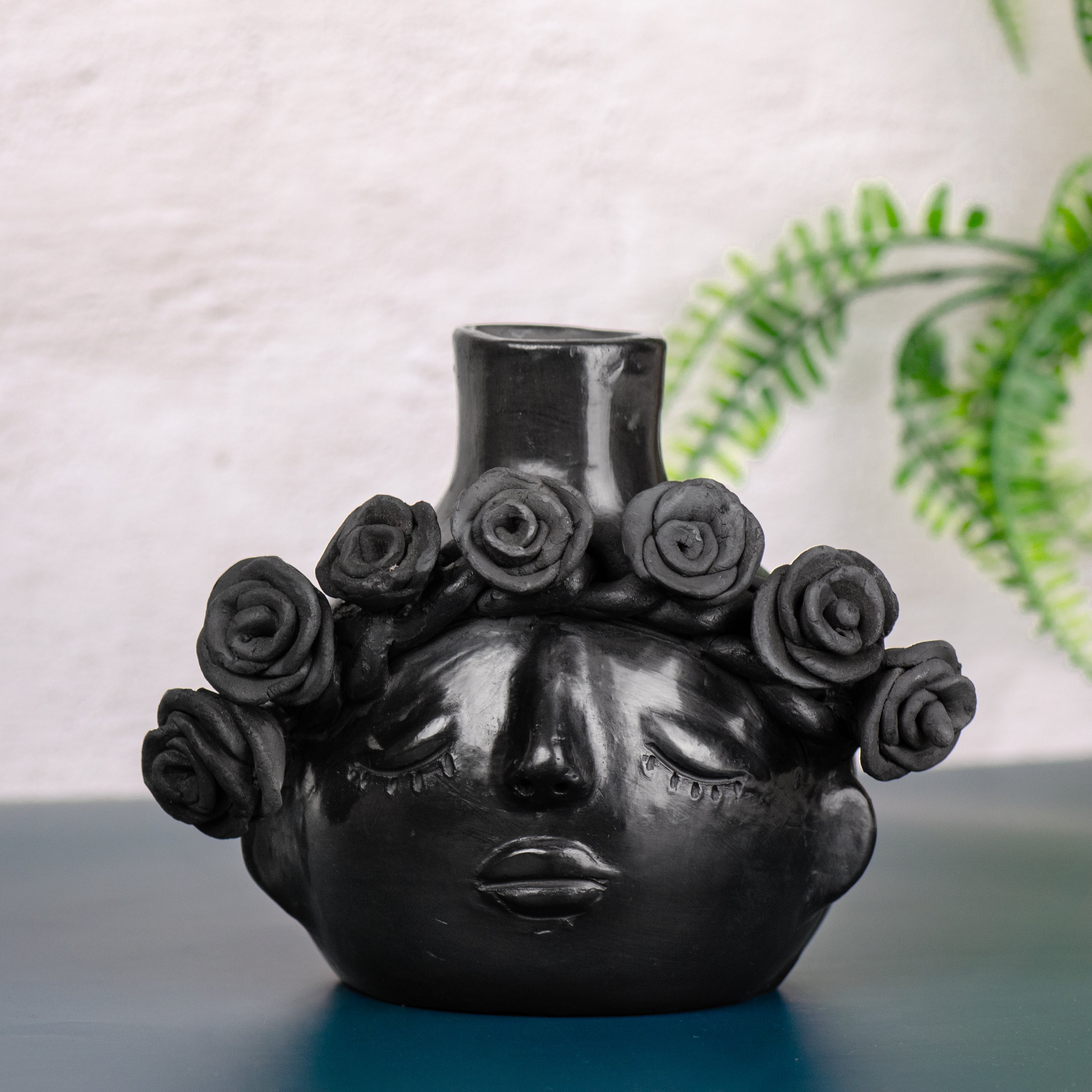 Barro Negro Reina Candle Holder
