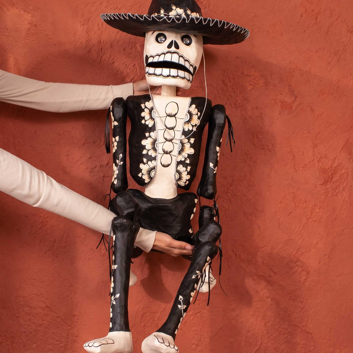 Papier Mǎche Large Catrin Skeleton Mariachi Sculpture