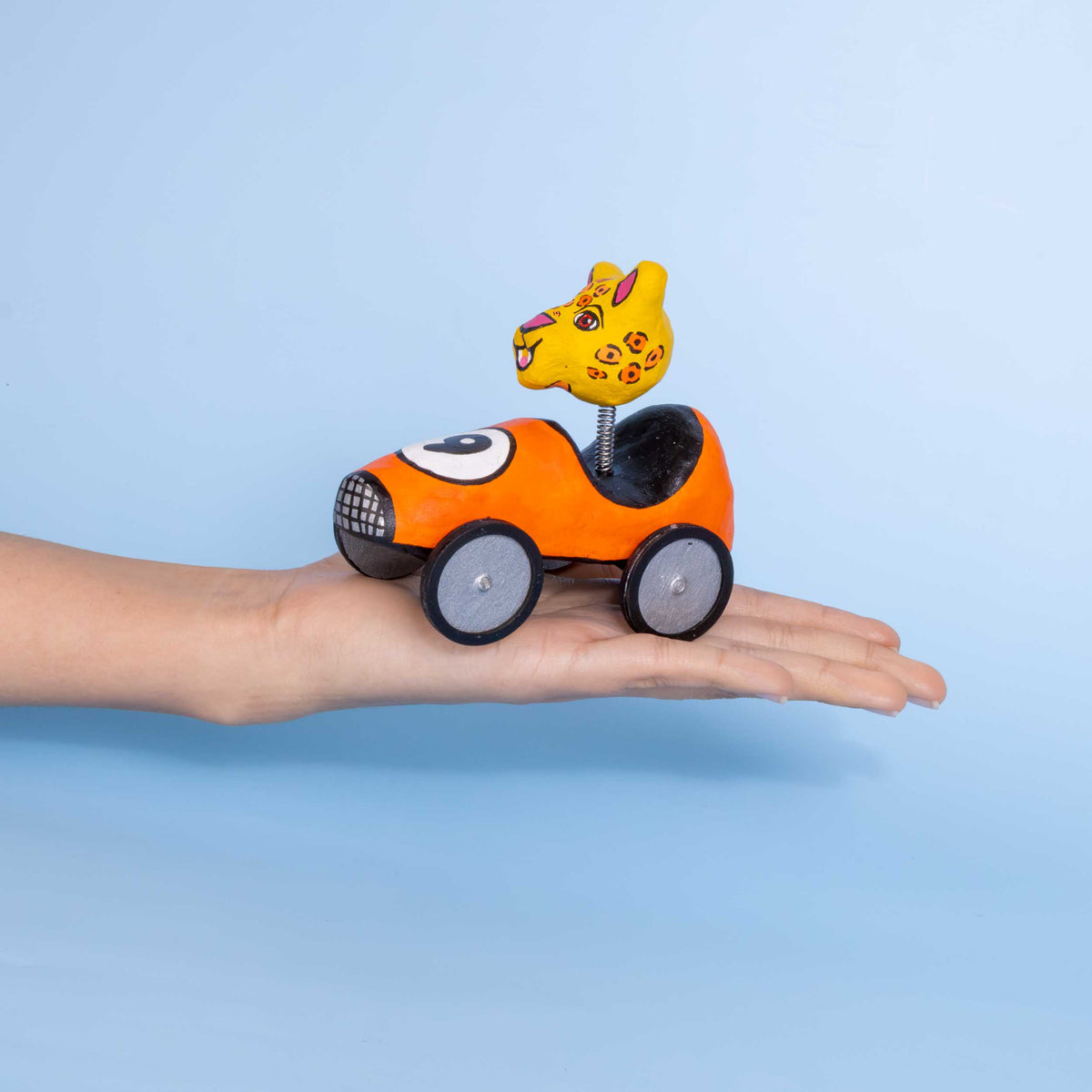 Papier-Mâché Cartonería Racers Wild Animals Sculptures