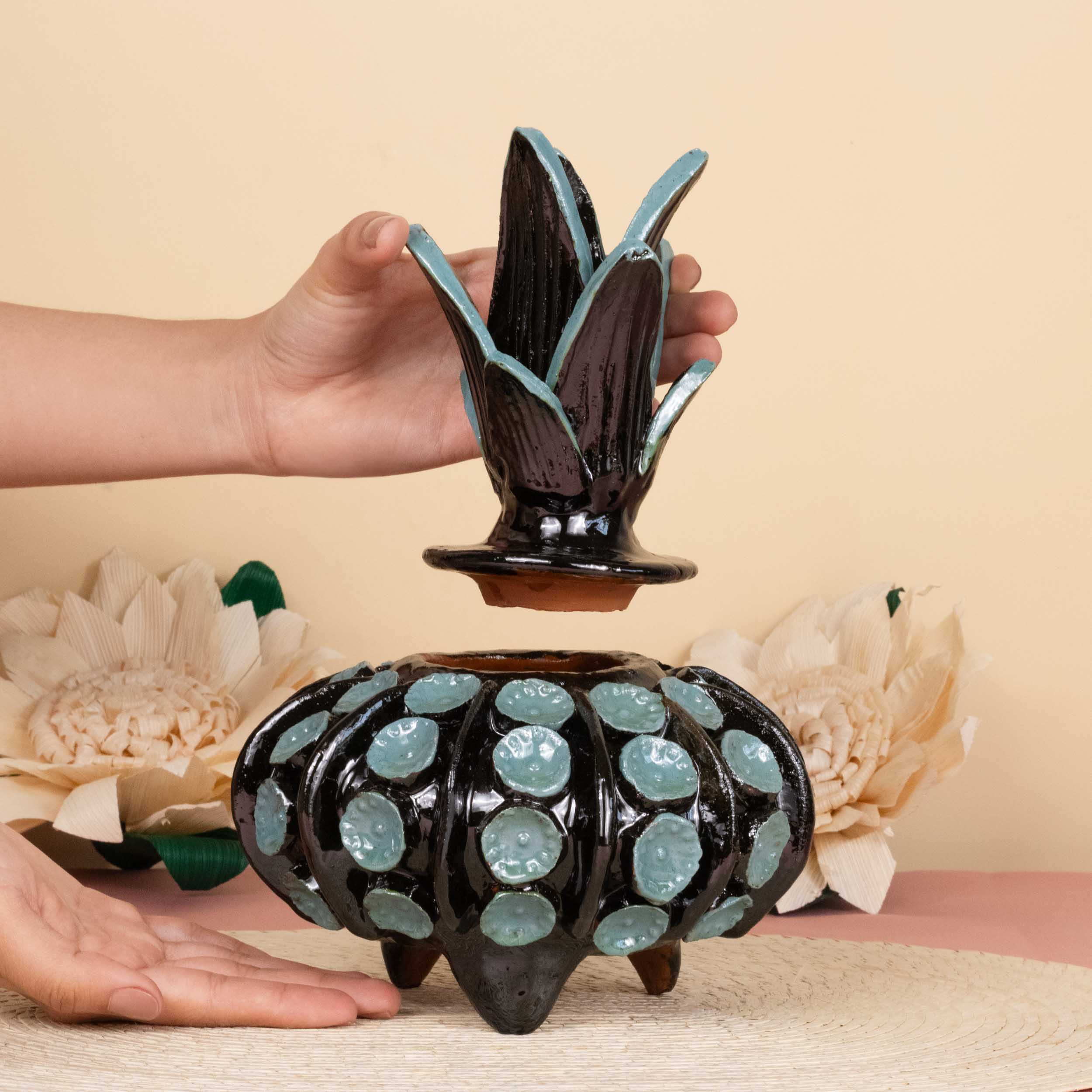 Piña Húngara Wide 10" Decorative Pineapple Sculpture