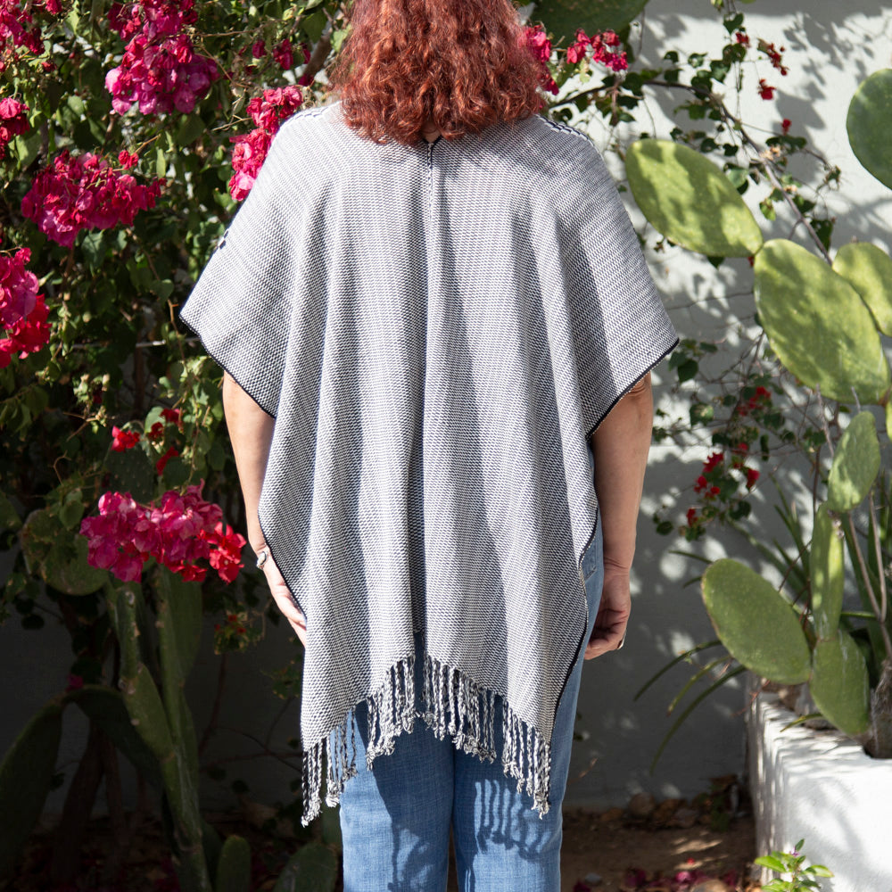 Oxchuc Lines and Rhombus Poncho