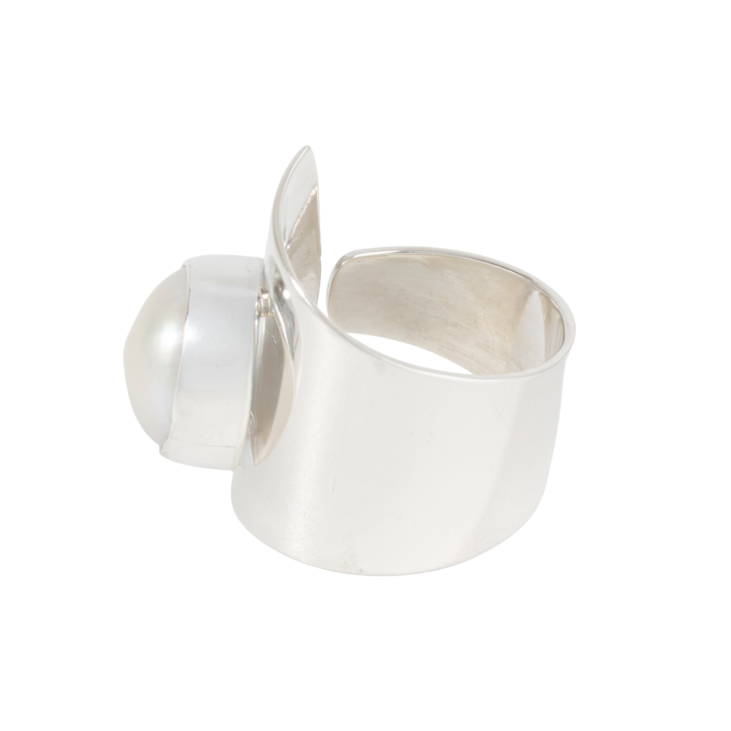 Sterling Silver Eye of the Pearl Ring