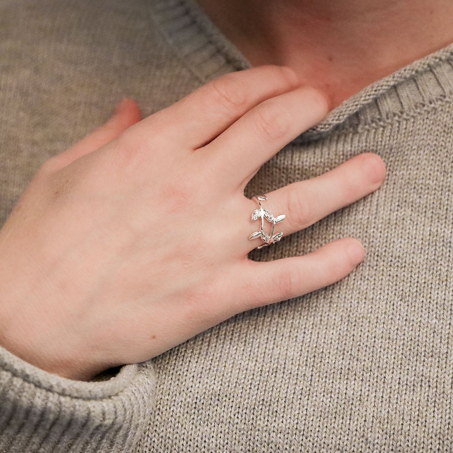 Sterling Silver Dainty Vine Ring