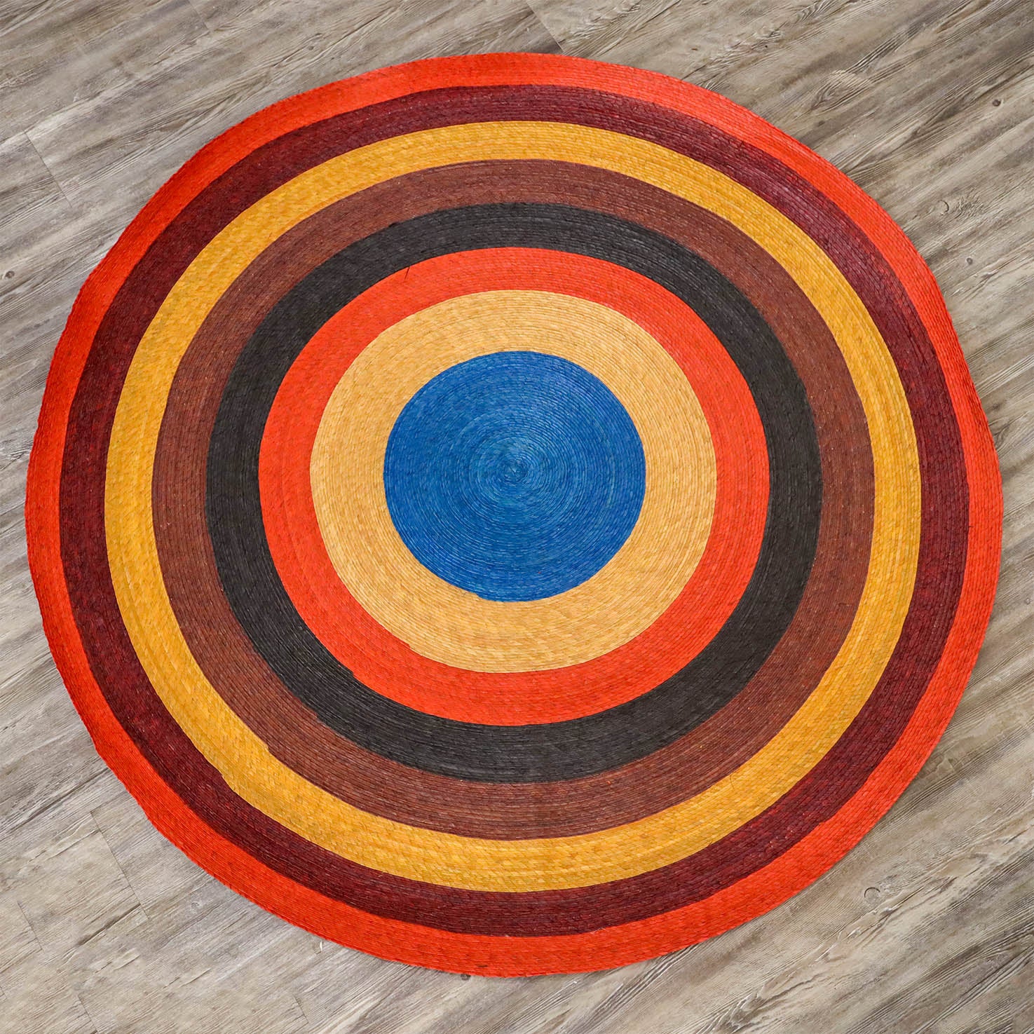 Handwoven Palm Round Area Rug (59" diameter)