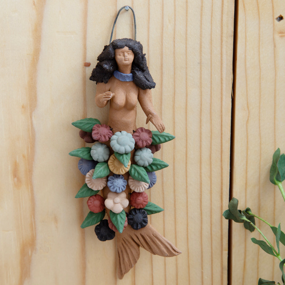 Sirena de Barro Pigmentado Clay Wall Art