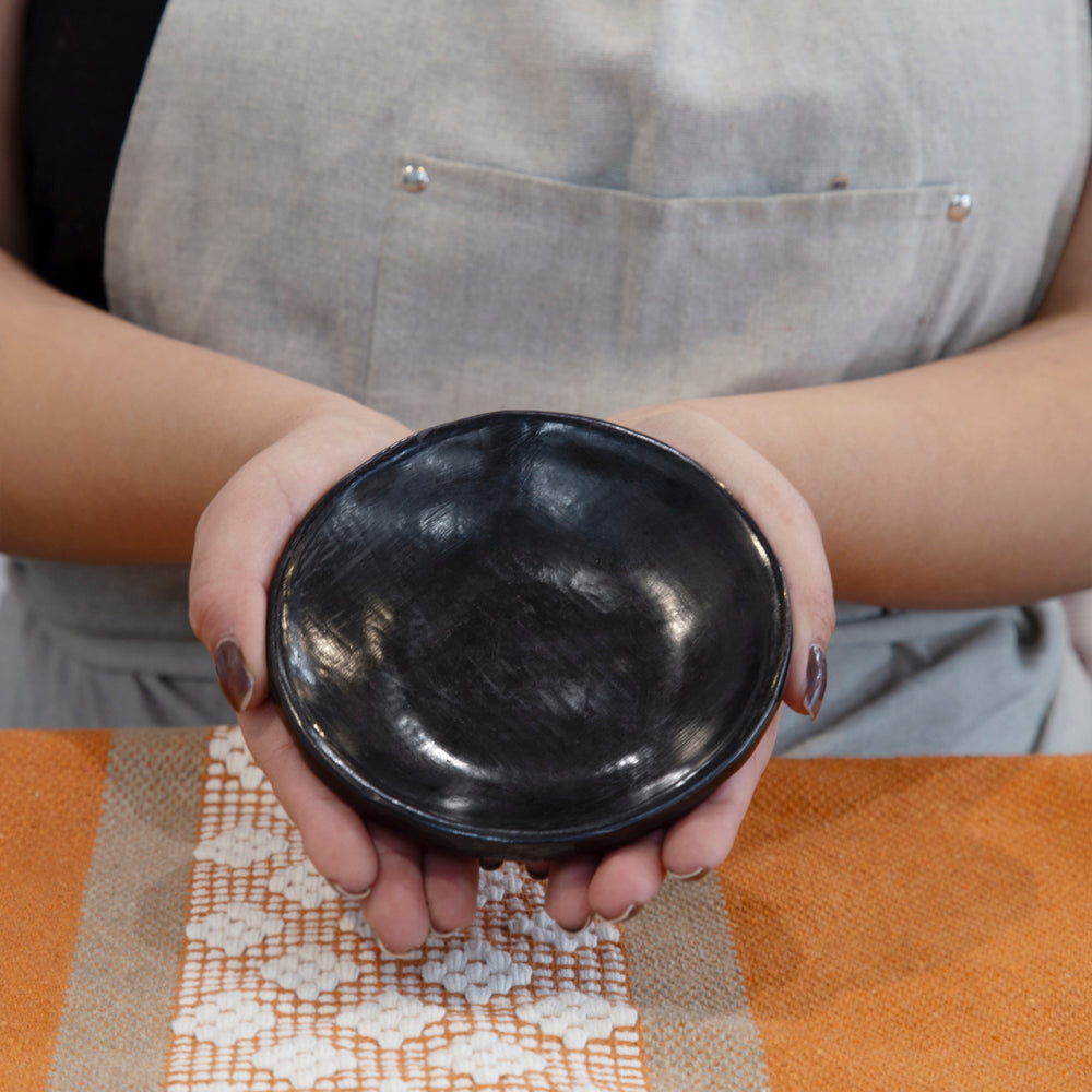 Barro Negro Saucer
