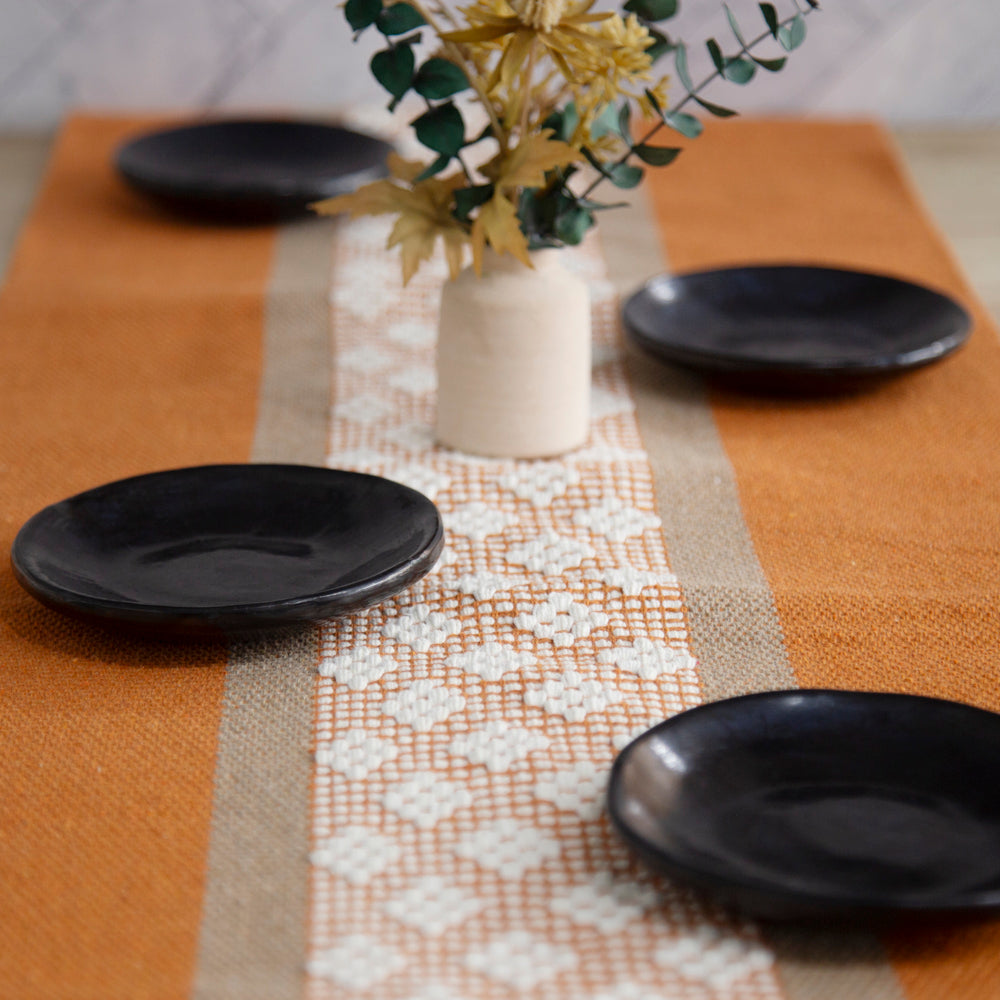 Barro Negro Saucer